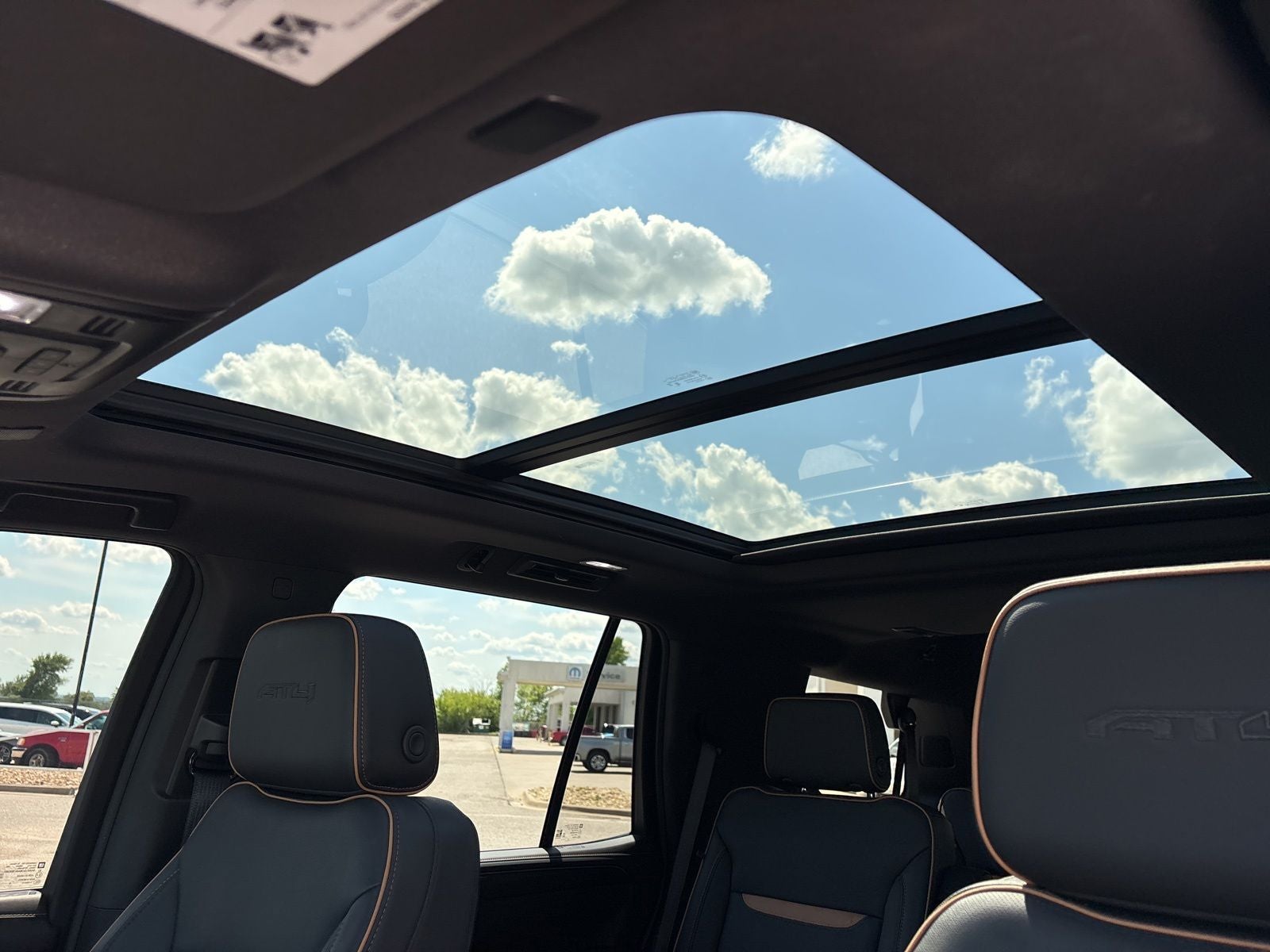 2024 GMC Yukon 4WD AT4