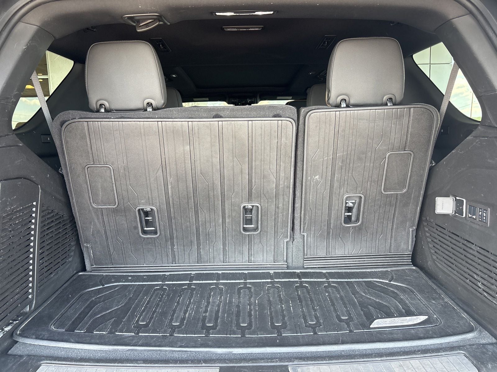 2024 GMC Yukon 4WD AT4