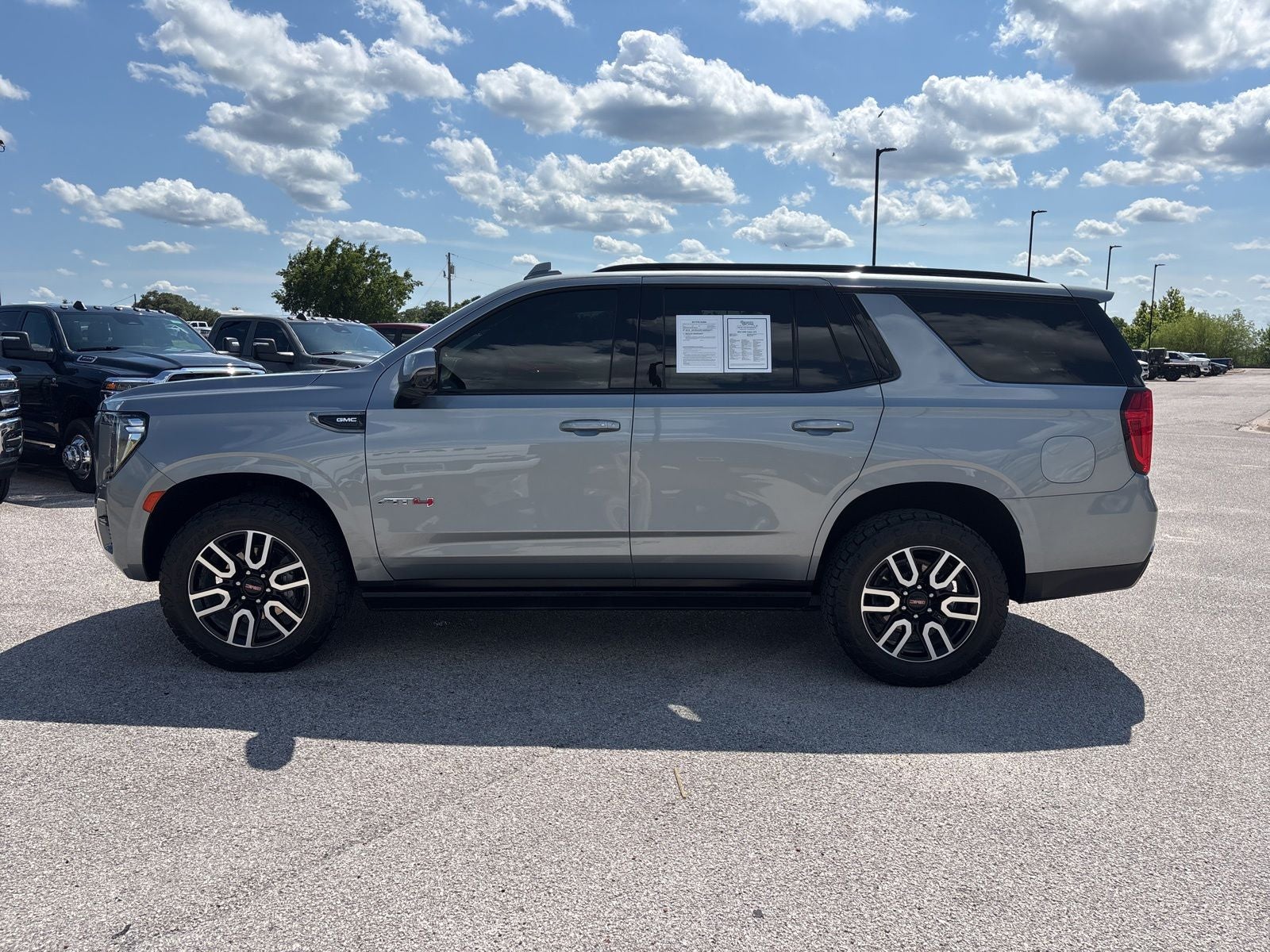 2024 GMC Yukon 4WD AT4