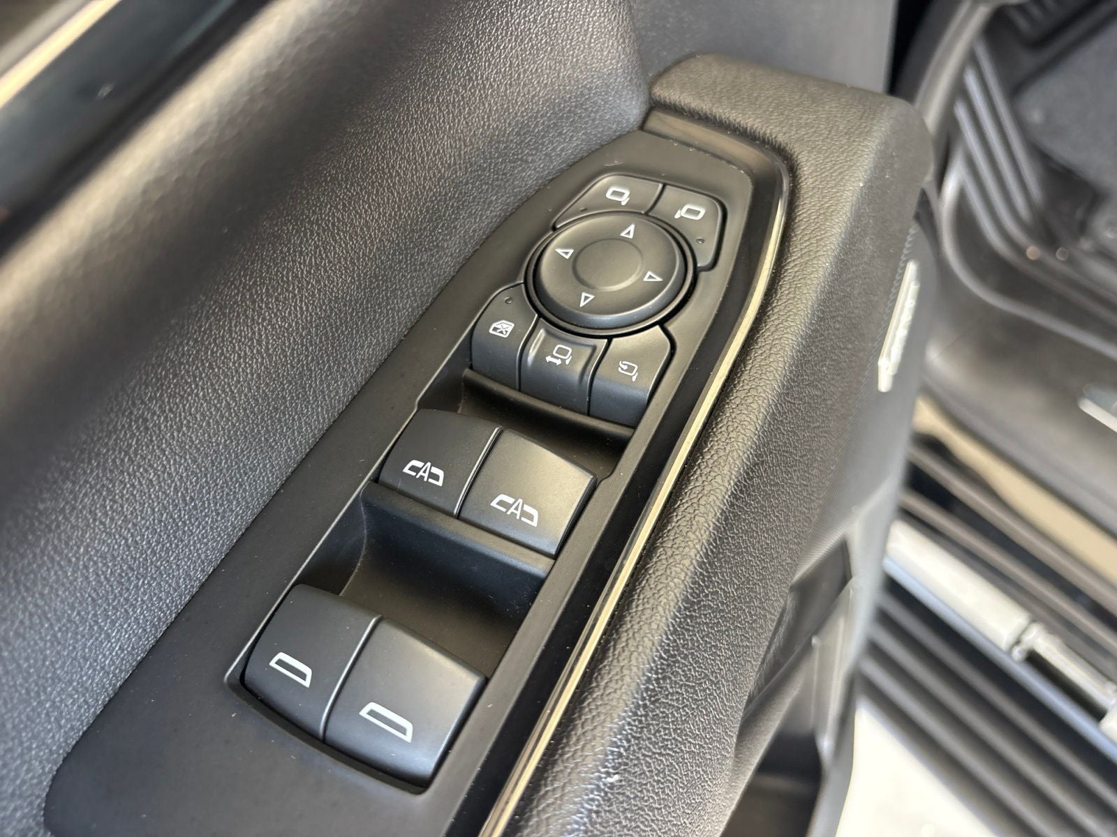 2024 GMC Sierra 2500HD 4WD Crew Cab Standard Bed AT4