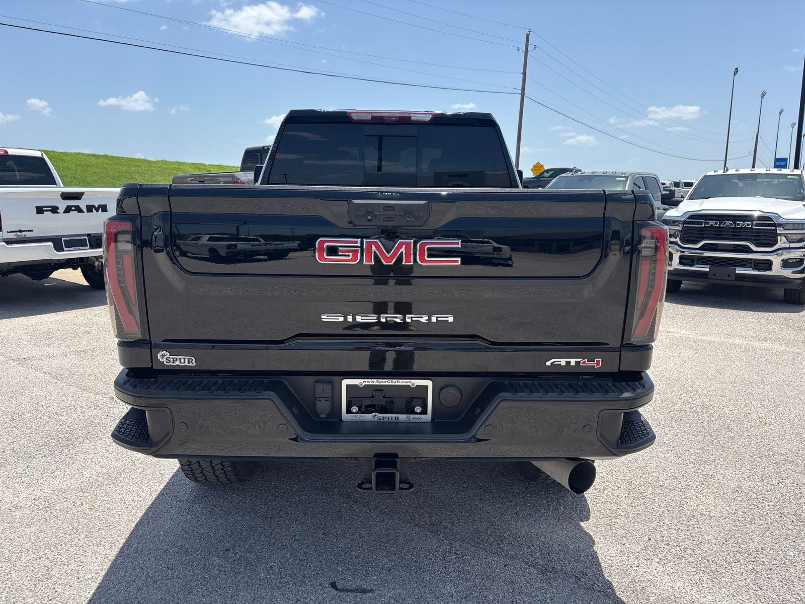 2024 GMC Sierra 2500HD 4WD Crew Cab Standard Bed AT4