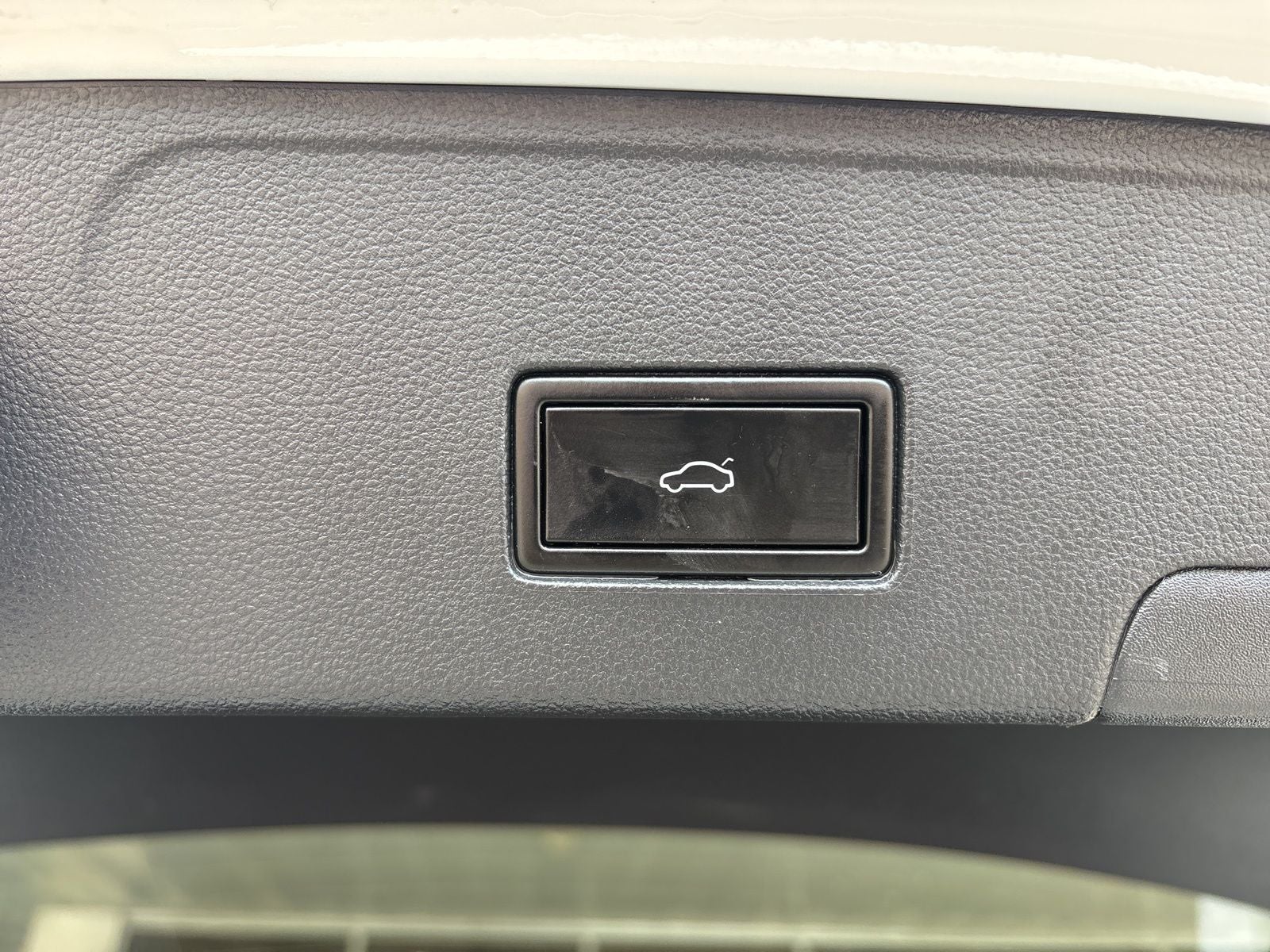 2020 Volkswagen Atlas Cross Sport 2.0T SE