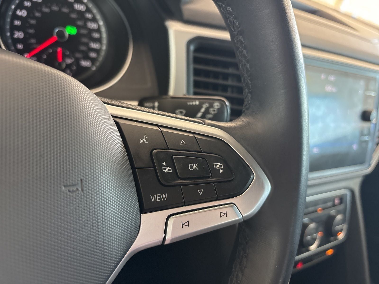2020 Volkswagen Atlas Cross Sport 2.0T SE