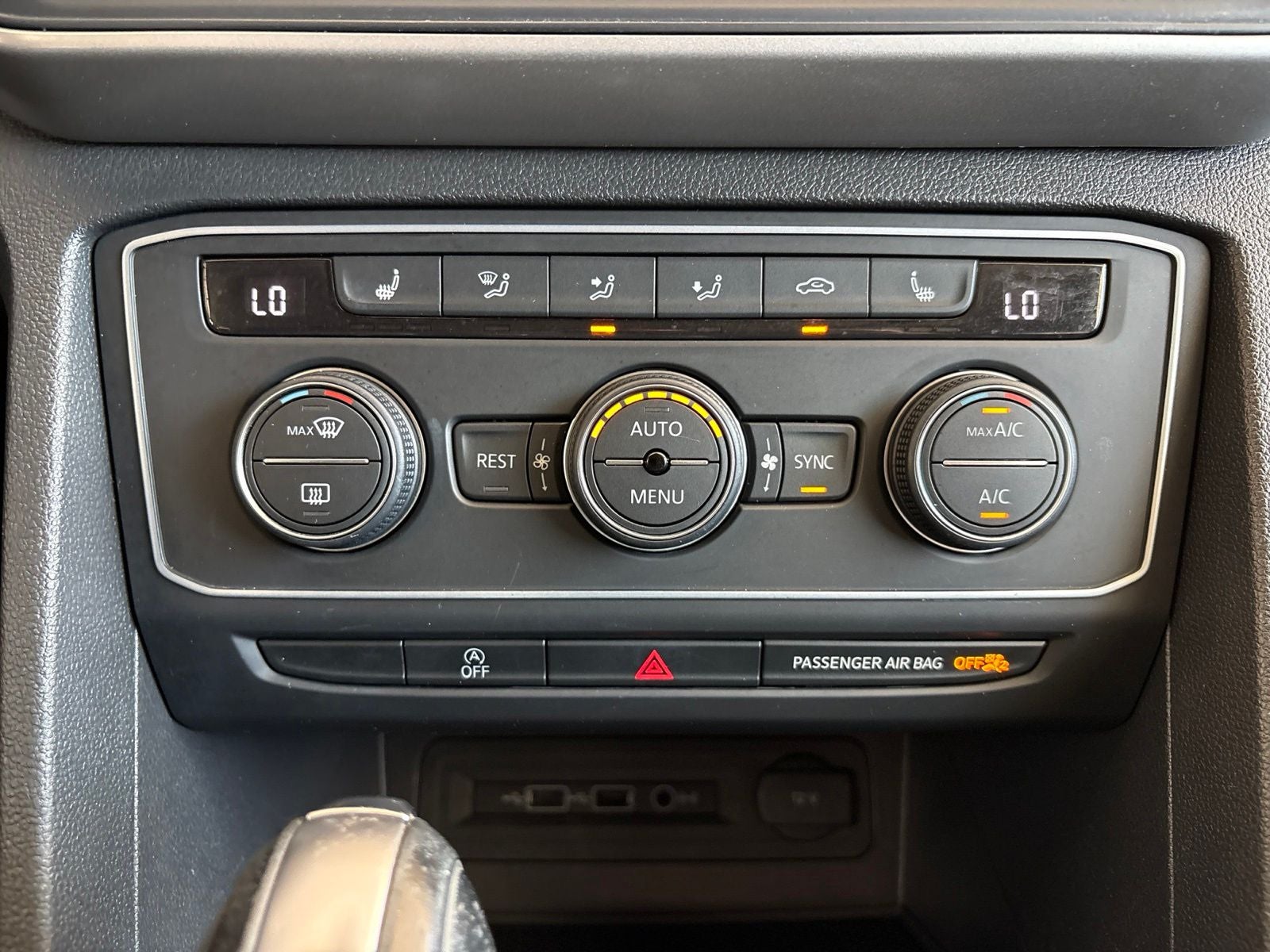 2021 Volkswagen Atlas 3.6L V6 SE w/Technology