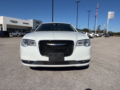 2019 Chrysler 300 Limited