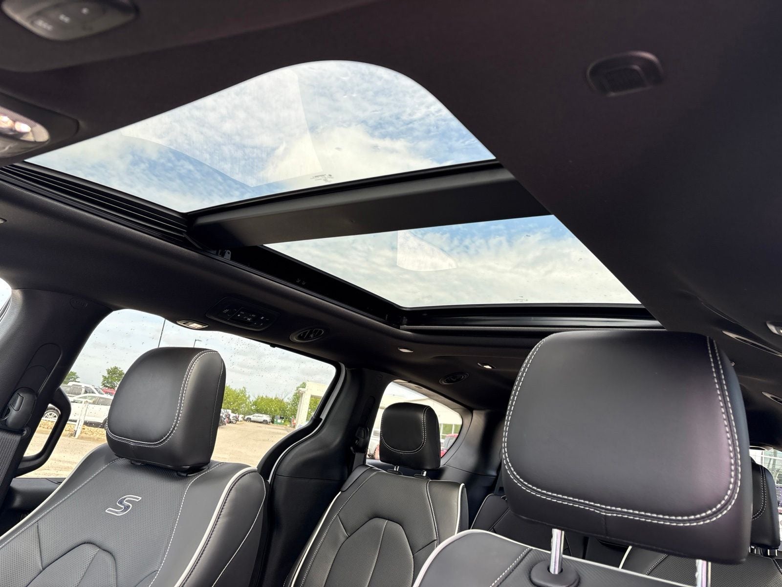 2027 Chrysler Pacifica PACIFICA LIMITED