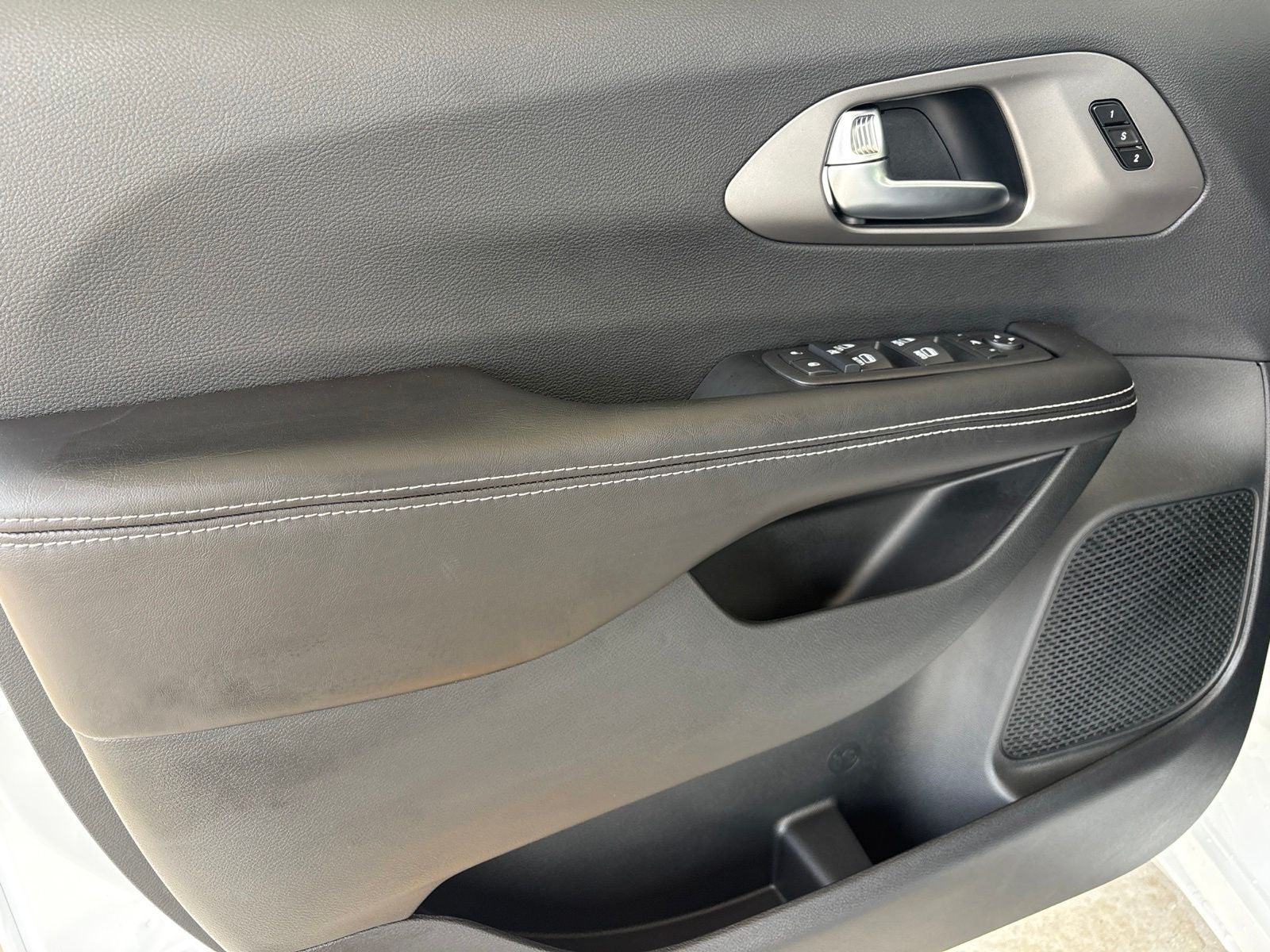2027 Chrysler Pacifica PACIFICA LIMITED