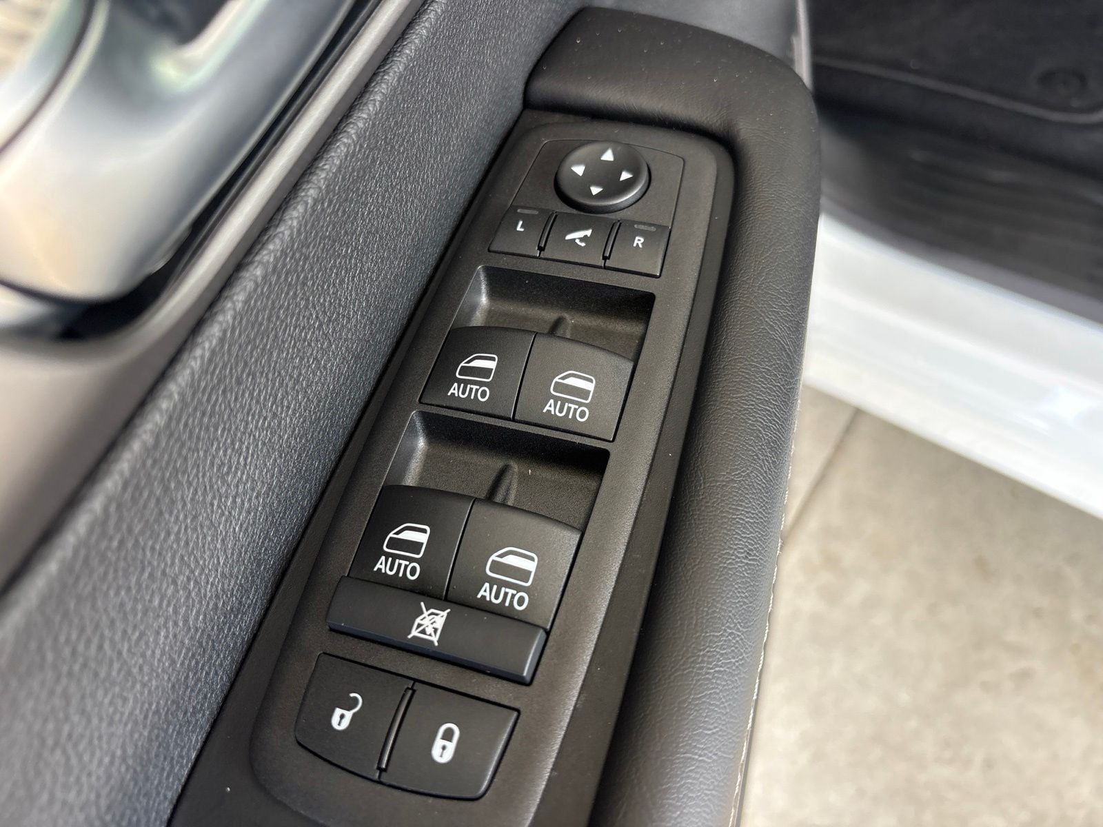 2027 Chrysler Pacifica PACIFICA LIMITED