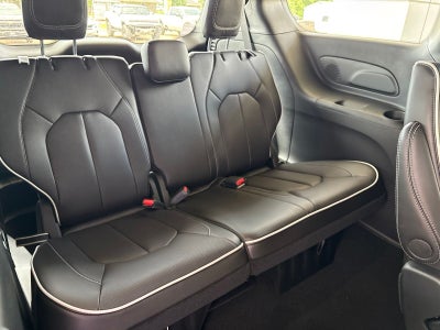 2027 Chrysler Pacifica PACIFICA LIMITED
