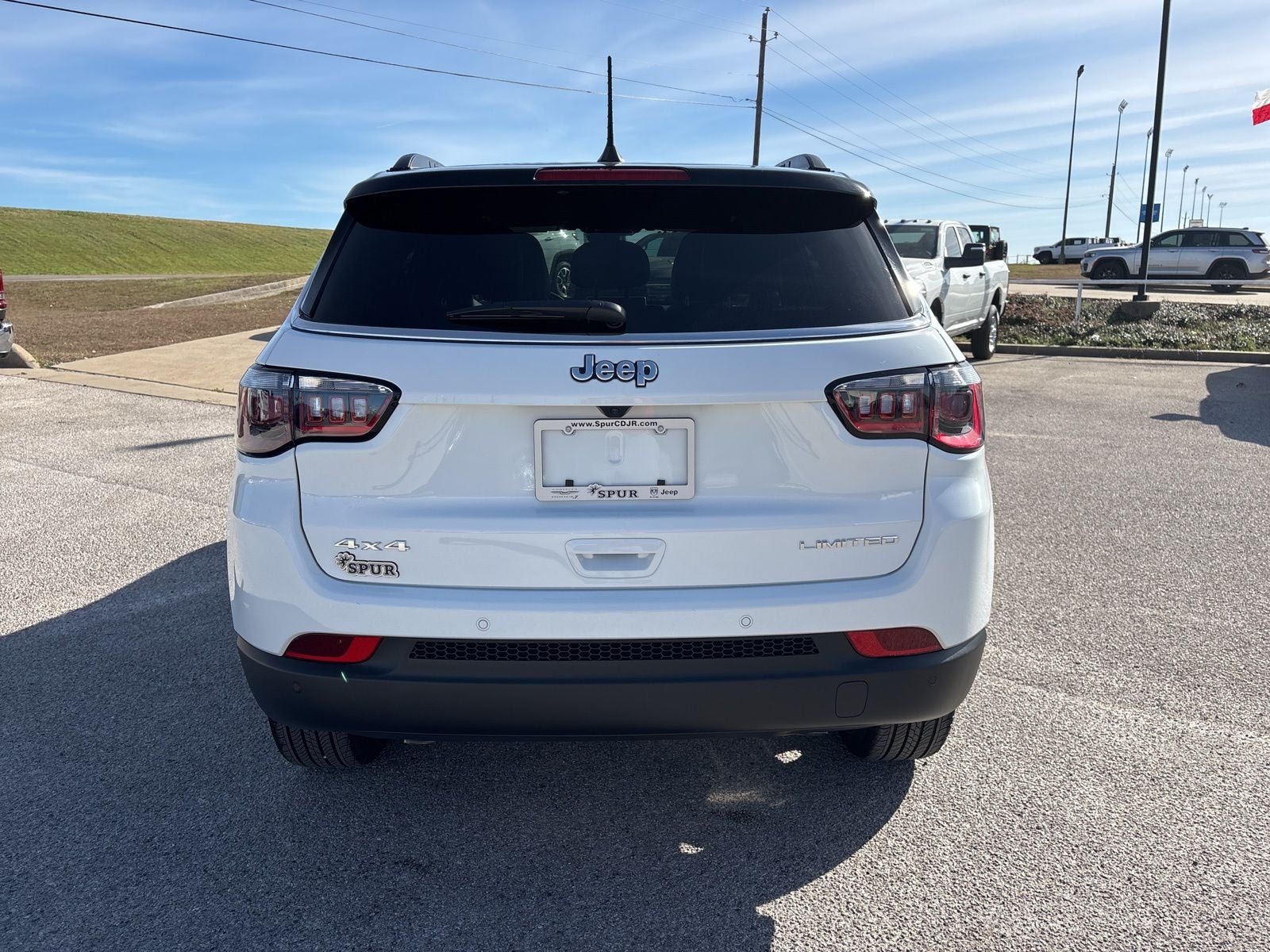 2026 Jeep Compass COMPASS LIMITED 4X4