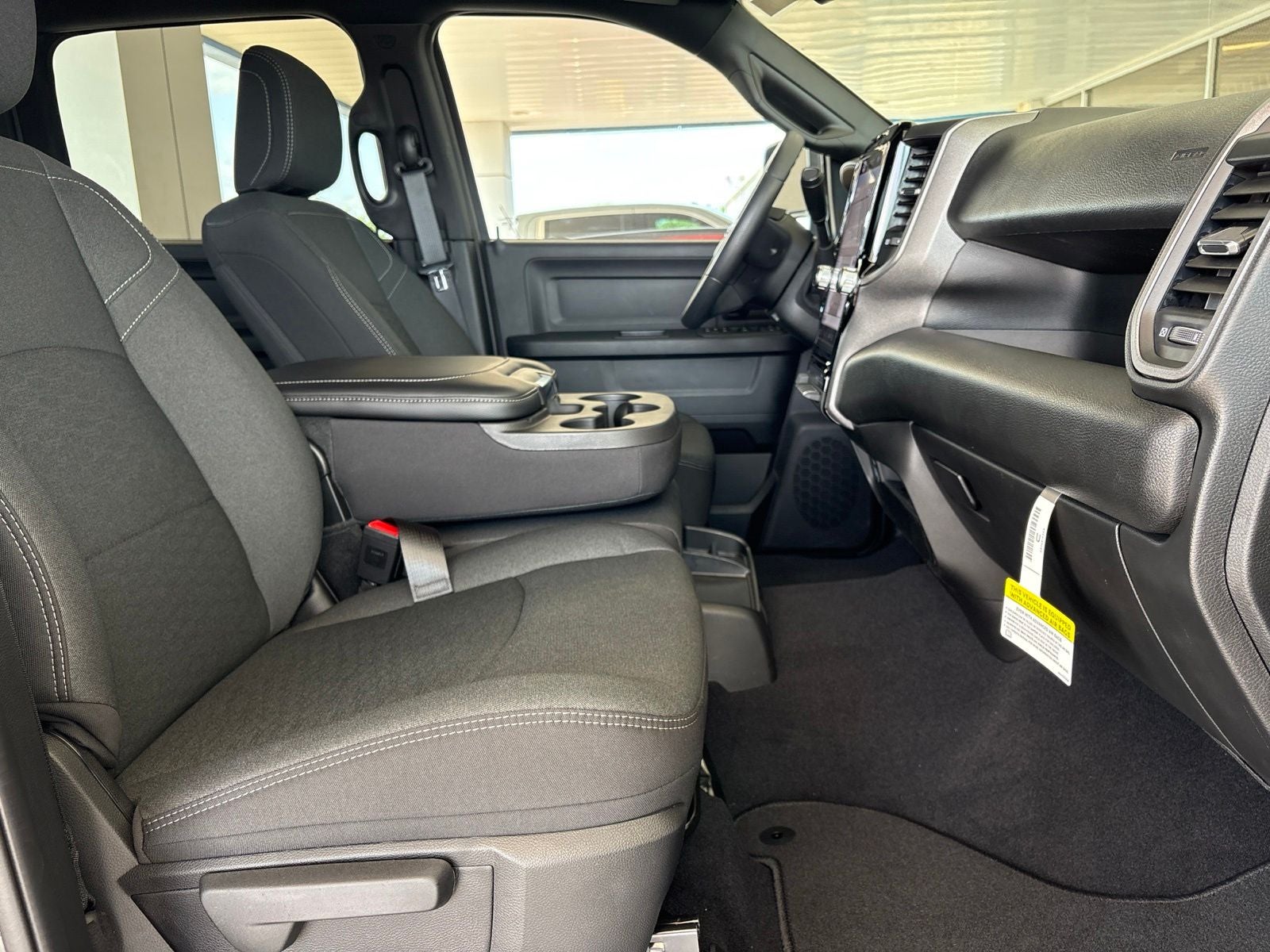 2026 RAM Ram 2500 RAM 2500 BLACK EXPRESS CREW CAB 4X4 6'4' BOX