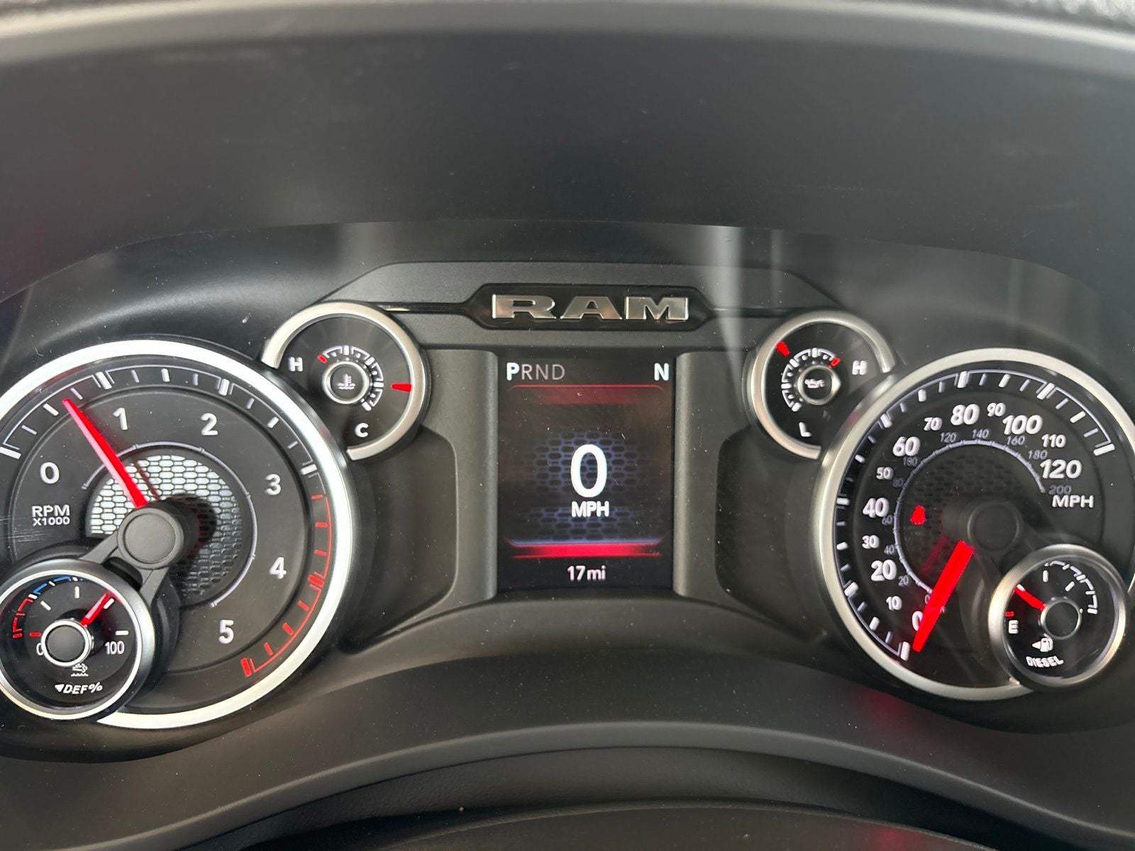 2026 RAM Ram 2500 RAM 2500 BLACK EXPRESS CREW CAB 4X4 6'4' BOX