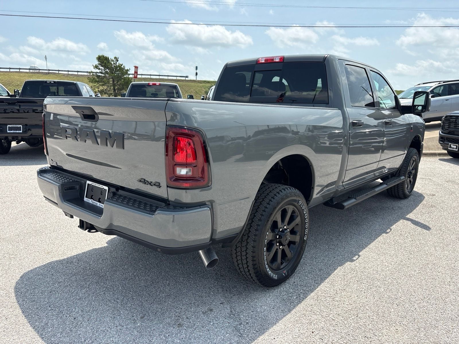 2026 RAM Ram 2500 RAM 2500 BLACK EXPRESS CREW CAB 4X4 6'4' BOX