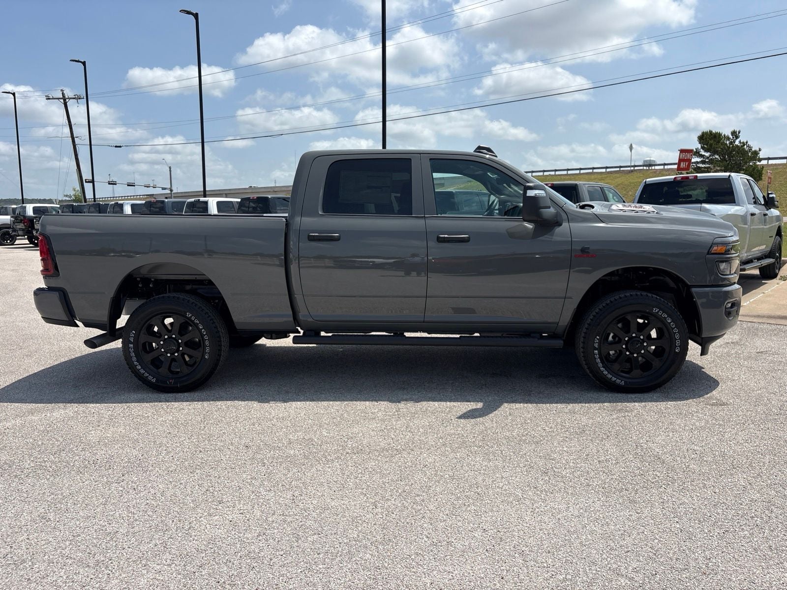 2026 RAM Ram 2500 RAM 2500 BLACK EXPRESS CREW CAB 4X4 6'4' BOX