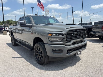 2026 RAM Ram 2500 RAM 2500 BLACK EXPRESS CREW CAB 4X4 6'4' BOX
