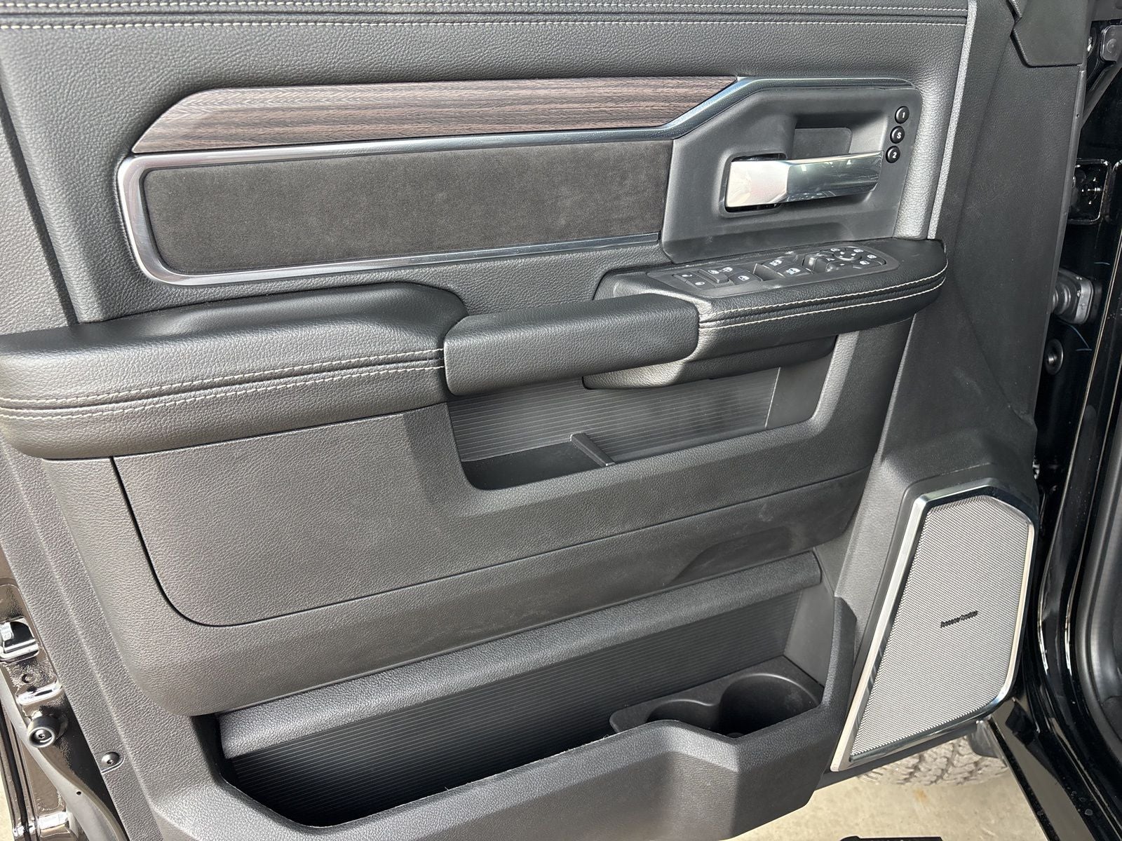 2026 RAM Ram 2500 RAM 2500 LARAMIE MEGA CAB 4X4 6'4' BOX