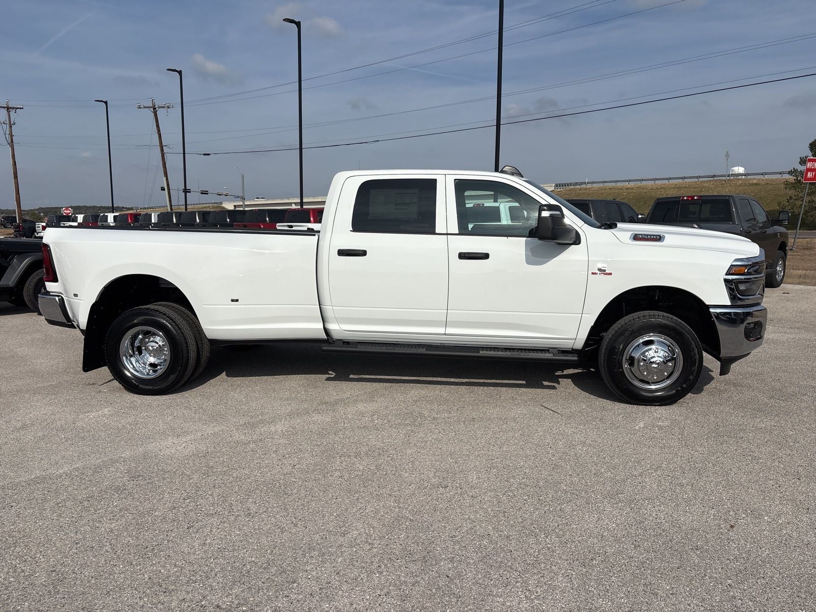 2026 RAM Ram 3500 RAM 3500 TRADESMAN CREW CAB 4X4 8' BOX