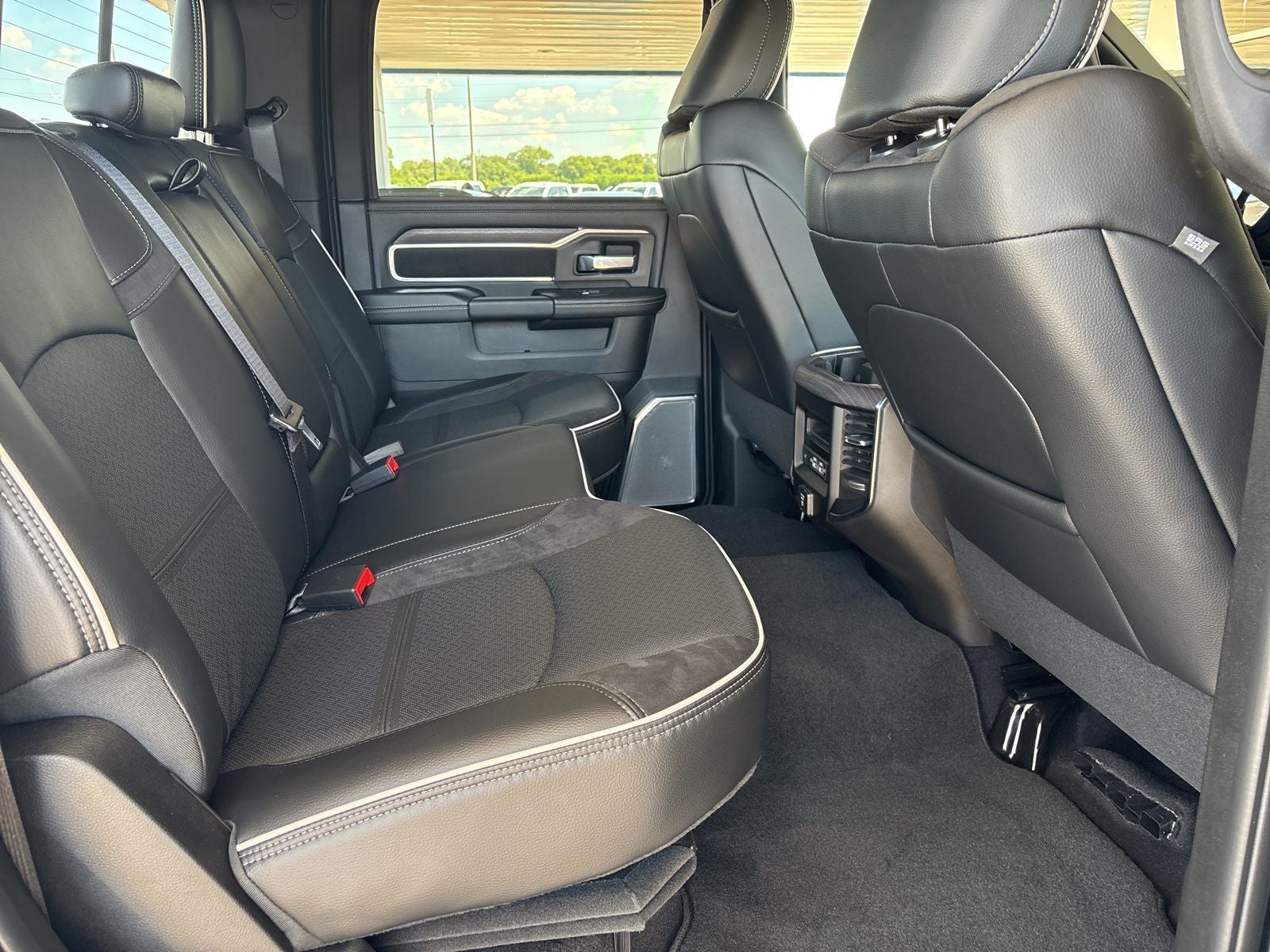 2026 RAM Ram 3500 RAM 3500 LARAMIE CREW CAB 4X4 8' BOX