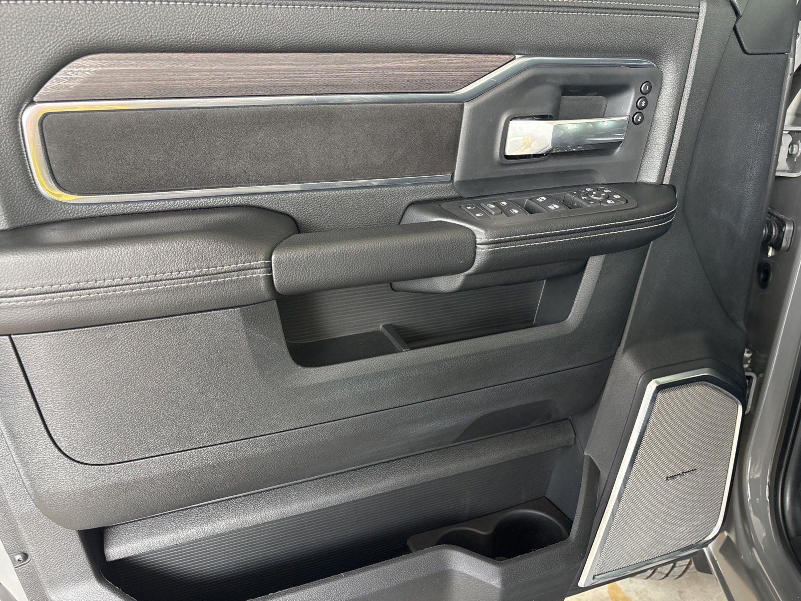 2026 RAM Ram 3500 RAM 3500 LARAMIE CREW CAB 4X4 8' BOX