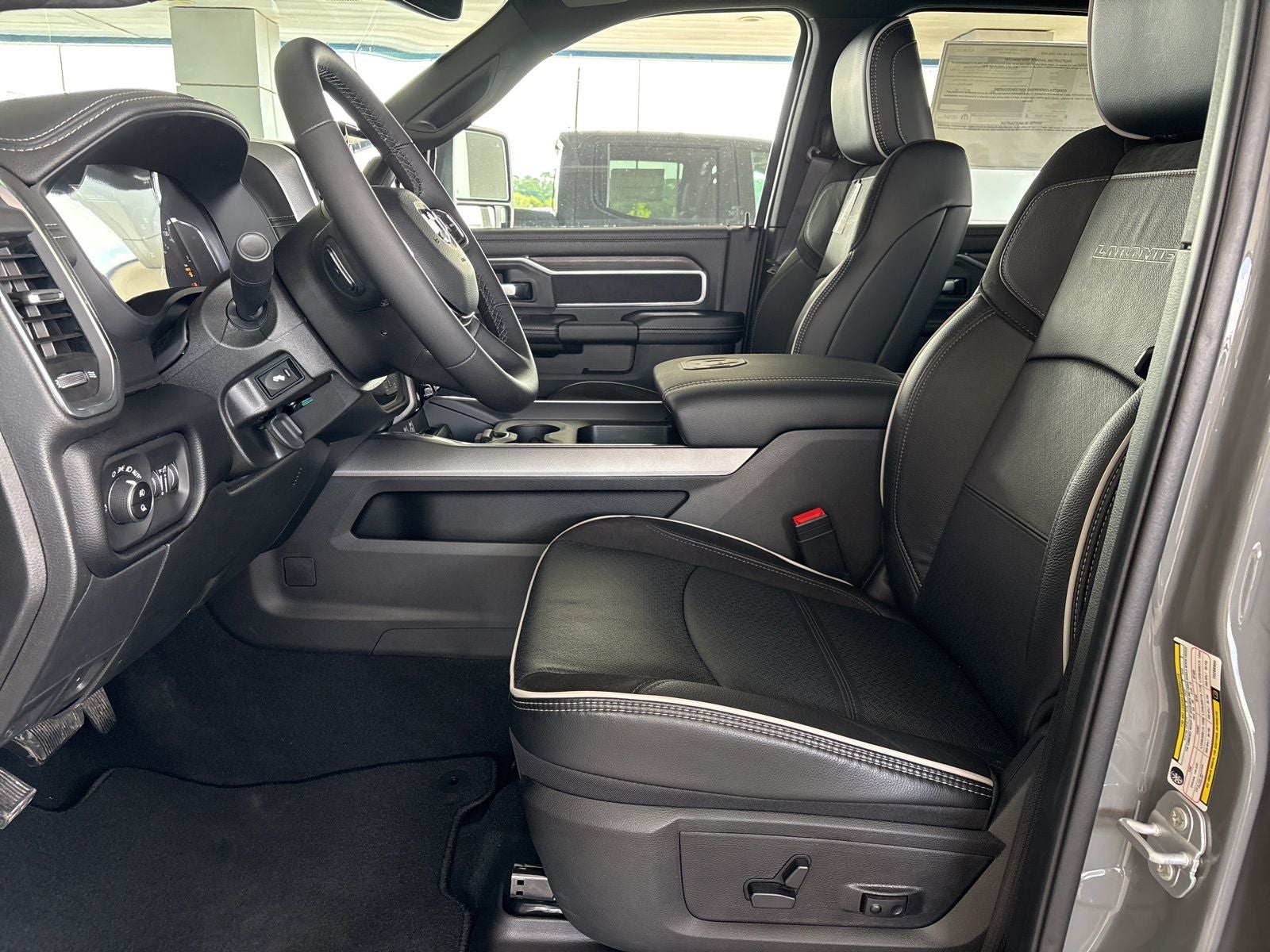 2026 RAM Ram 3500 RAM 3500 LARAMIE CREW CAB 4X4 8' BOX