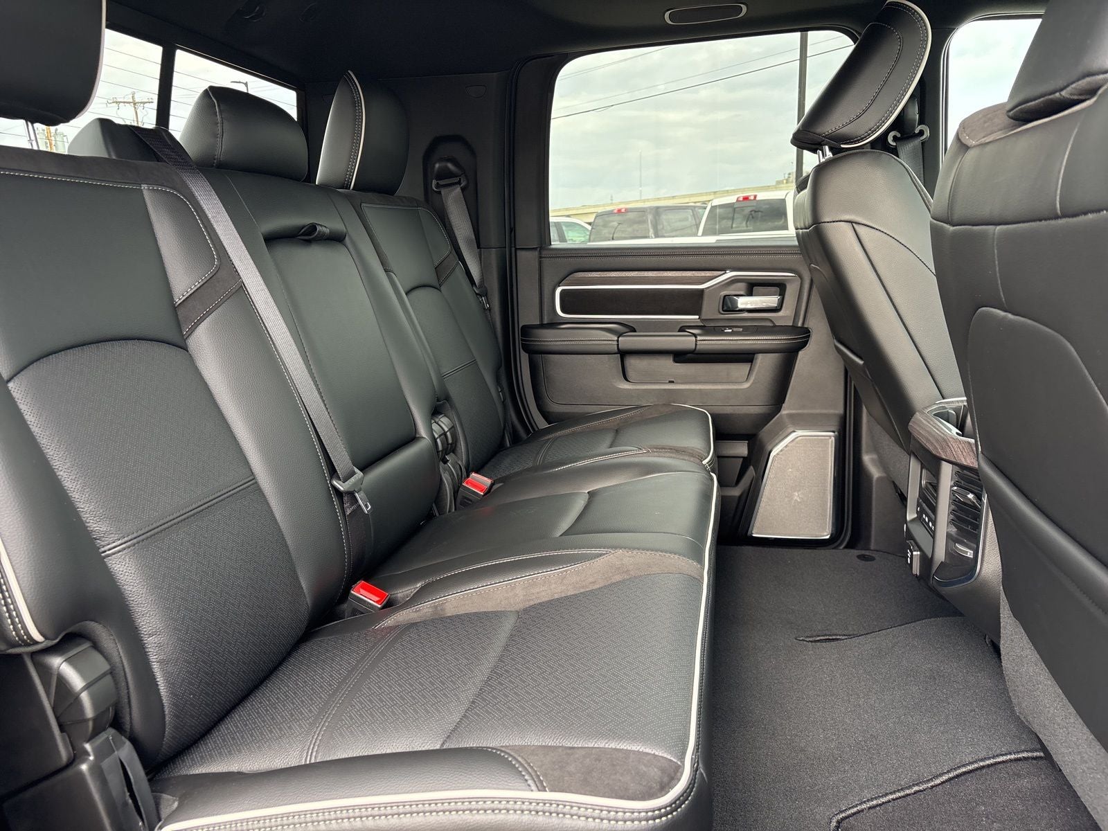 2026 RAM Ram 3500 RAM 3500 LARAMIE MEGA CAB 4X4 6'4' BOX