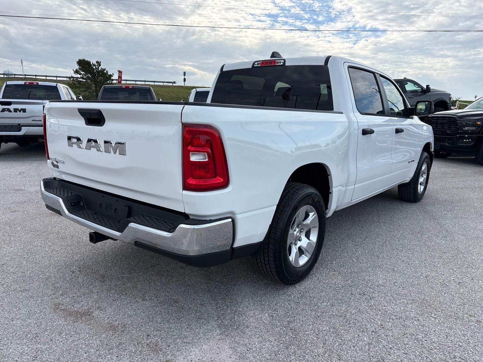 2026 RAM Ram 1500 RAM 1500 LONE STAR CREW CAB 4X2 5'7' BOX