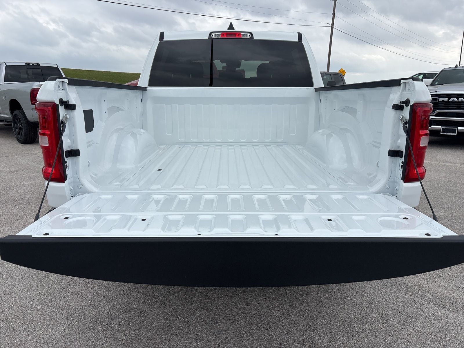 2026 RAM Ram 1500 RAM 1500 LONE STAR CREW CAB 4X2 5'7' BOX