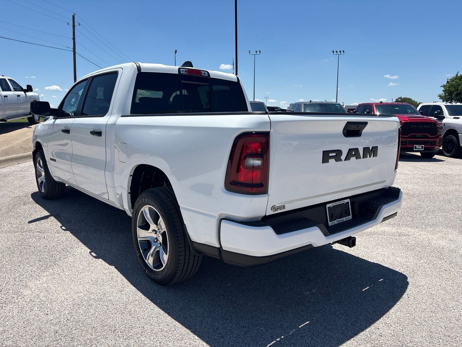 2026 RAM Ram 1500 RAM 1500 EXPRESS CREW CAB 4X2 5'7' BOX