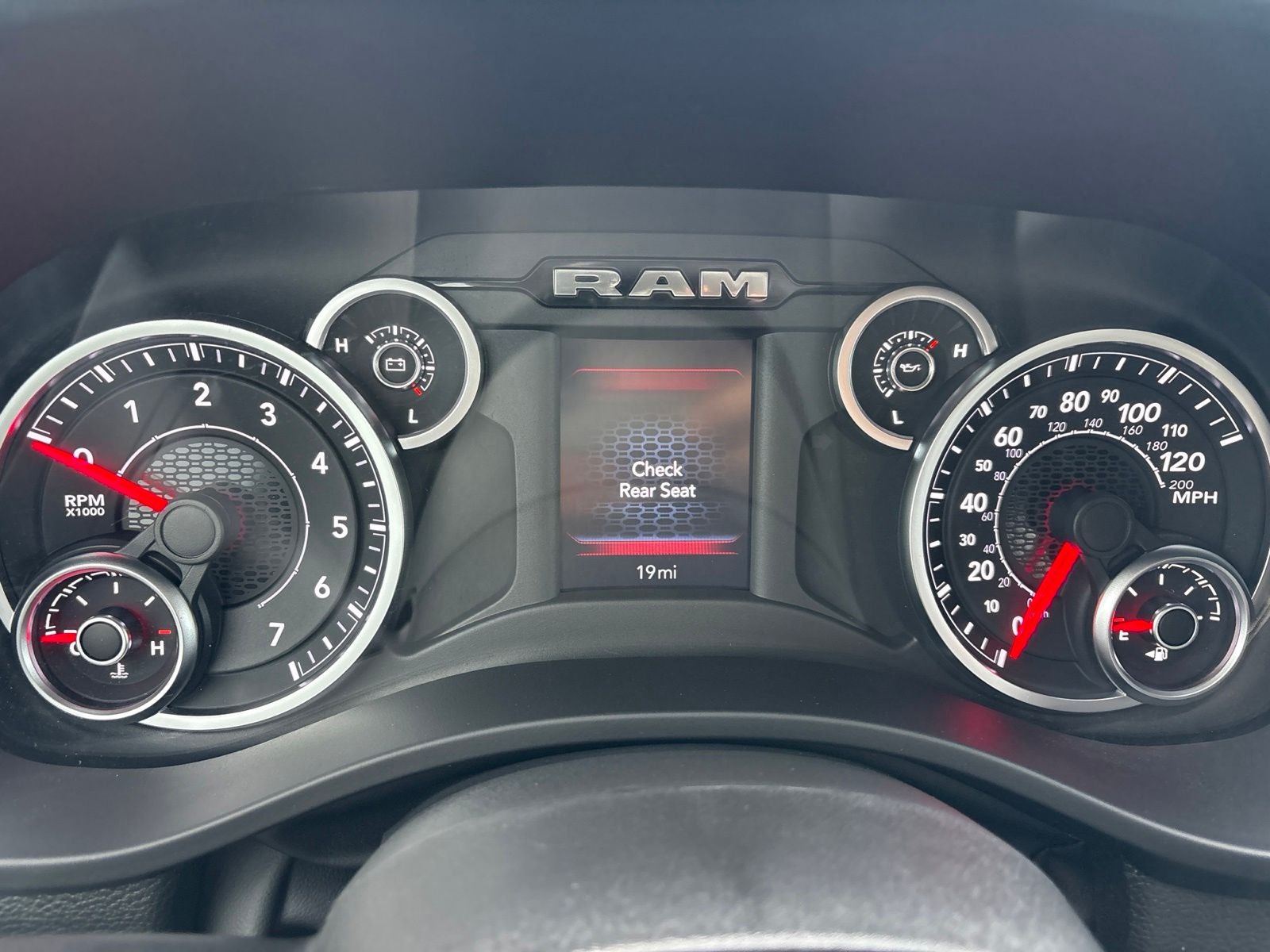 2026 RAM Ram 1500 RAM 1500 EXPRESS CREW CAB 4X2 5'7' BOX