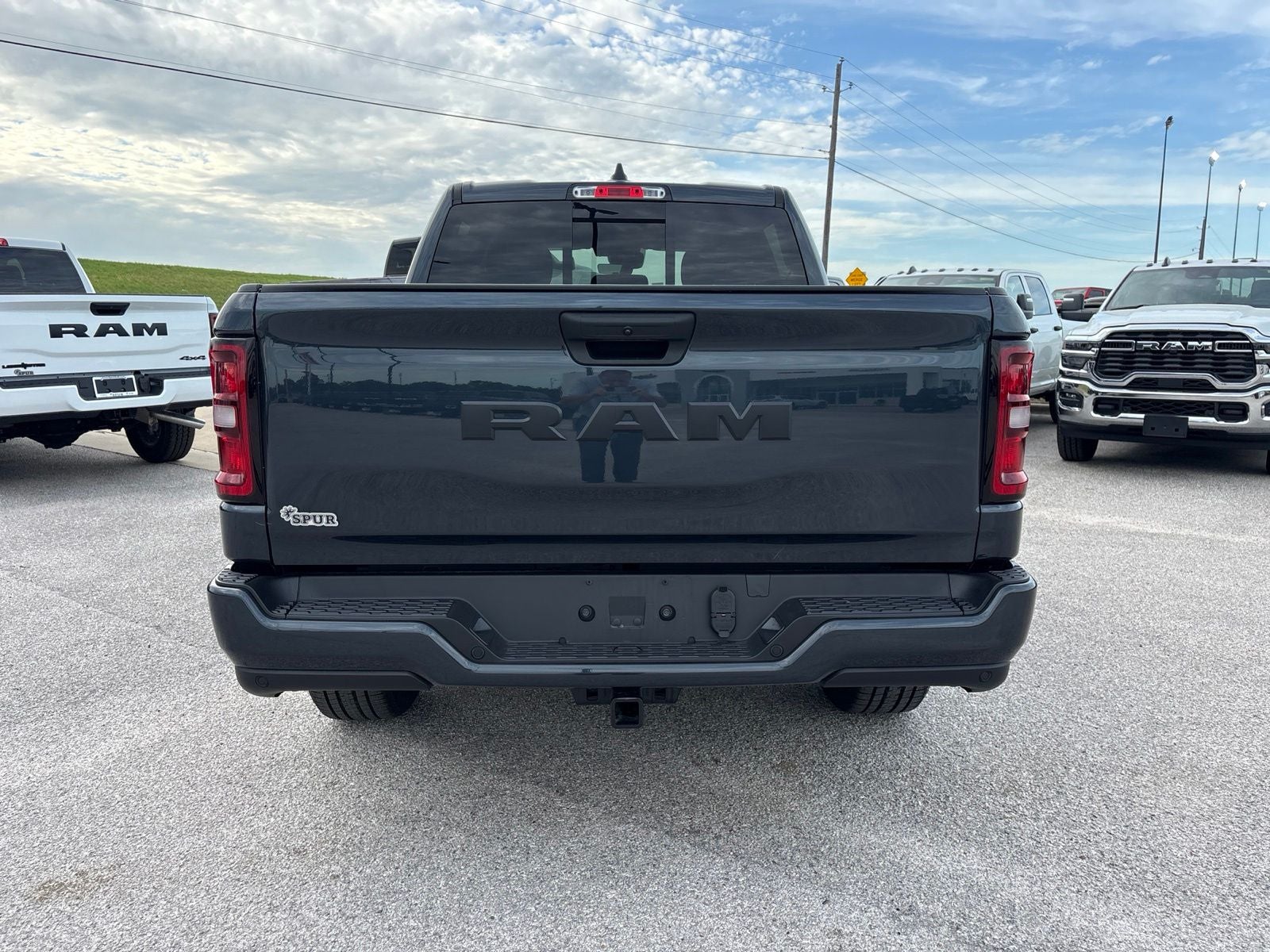 2026 RAM Ram 1500 RAM 1500 EXPRESS CREW CAB 4X2 5'7' BOX