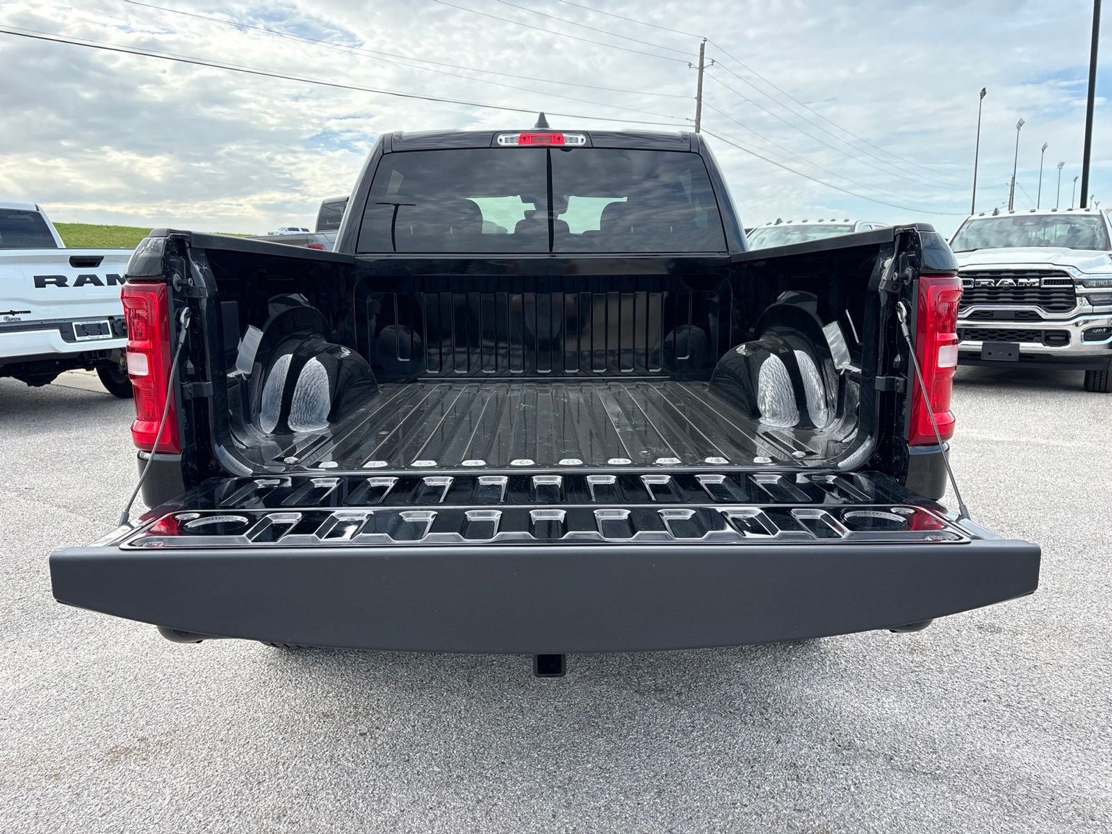2026 RAM Ram 1500 RAM 1500 LONE STAR CREW CAB 4X4 5'7' BOX
