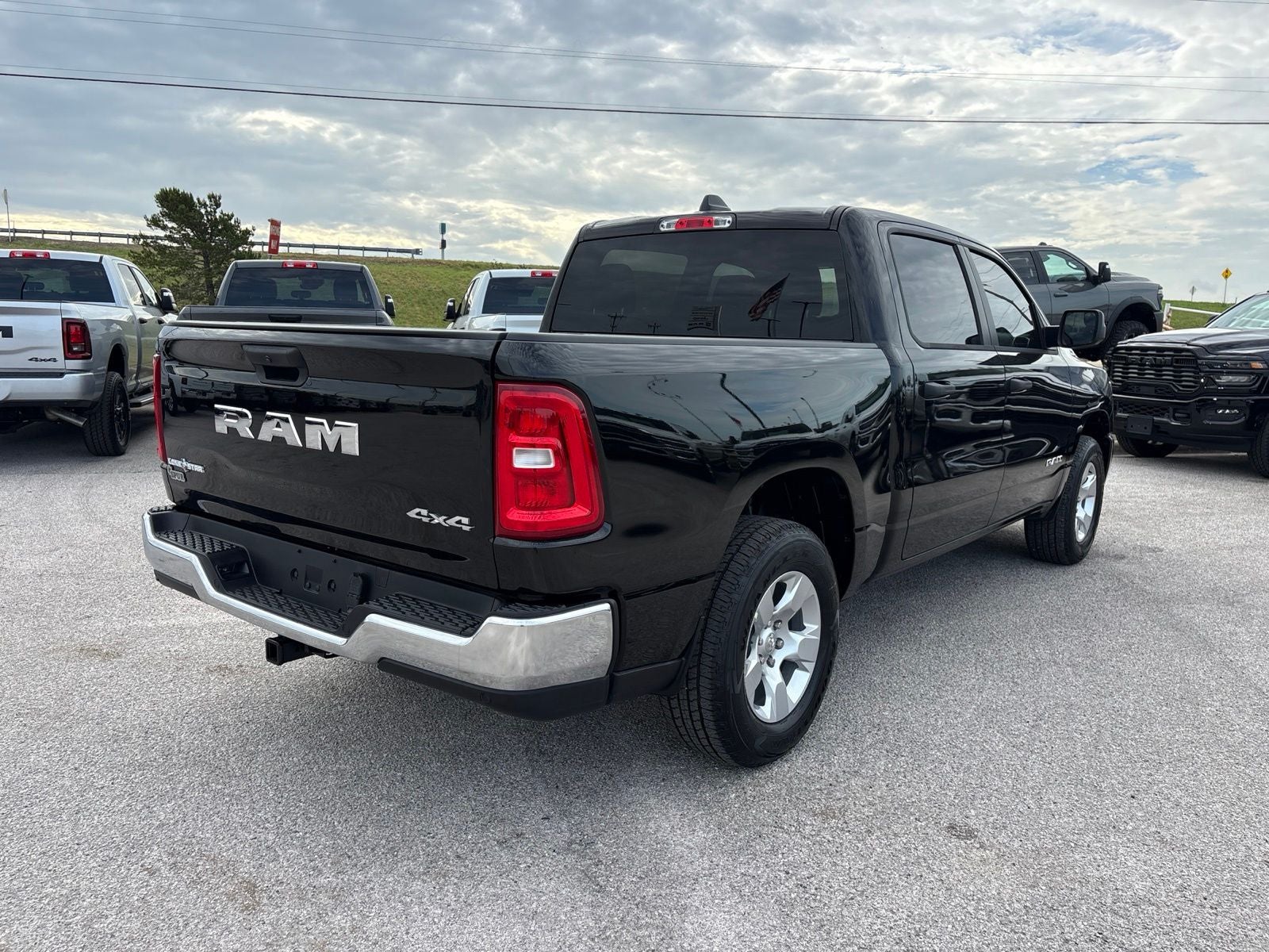 2026 RAM Ram 1500 RAM 1500 LONE STAR CREW CAB 4X4 5'7' BOX