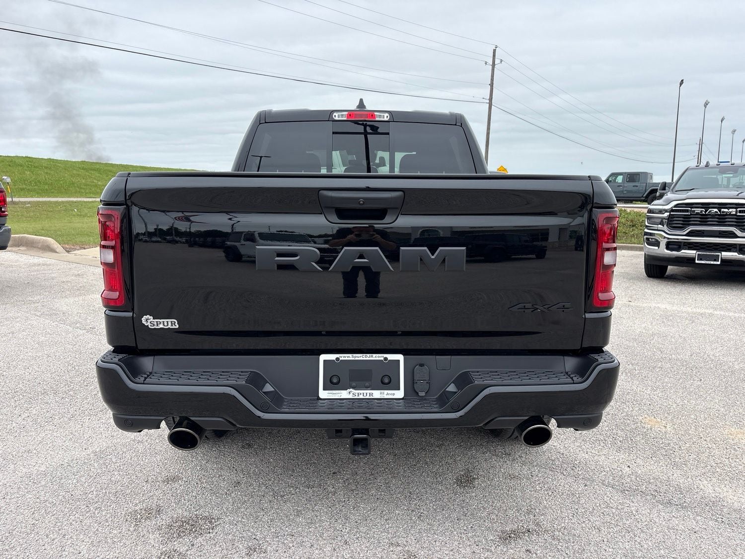 2026 RAM Ram 1500 RAM 1500 EXPRESS CREW CAB 4X4 5'7' BOX