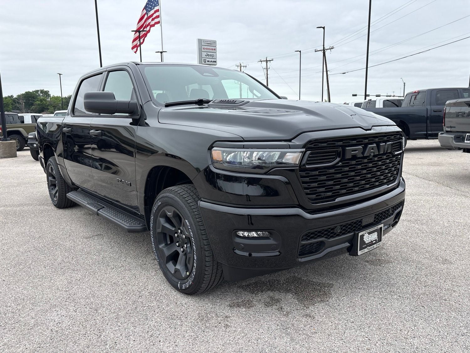 2026 RAM Ram 1500 RAM 1500 EXPRESS CREW CAB 4X4 5'7' BOX