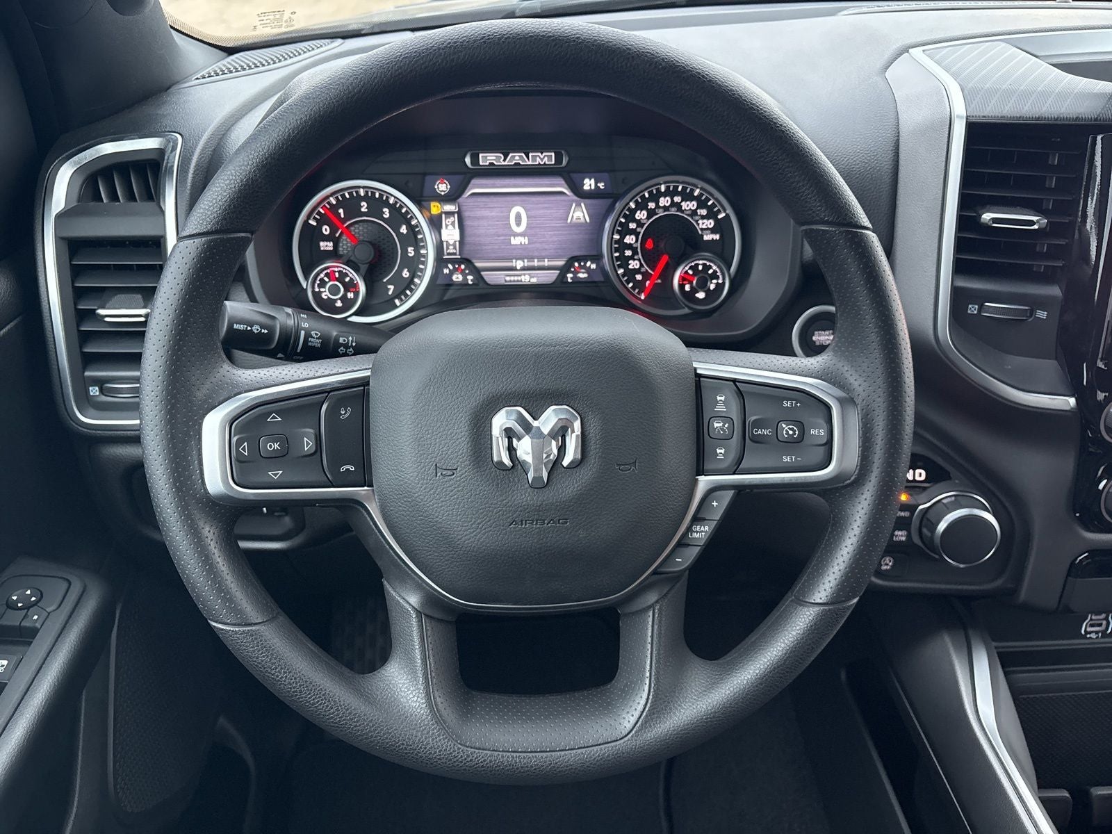 2026 RAM Ram 1500 RAM 1500 EXPRESS CREW CAB 4X4 5'7' BOX