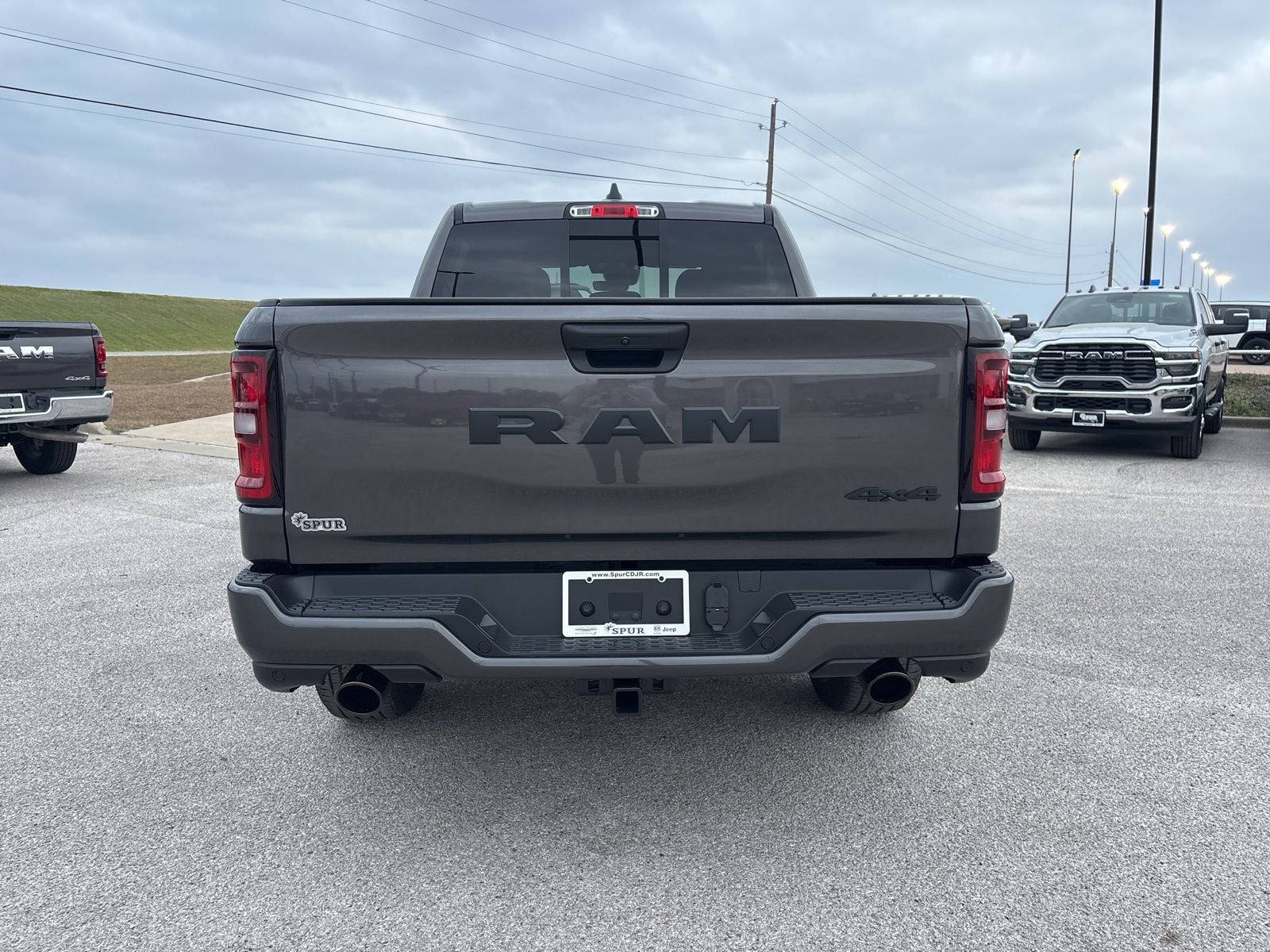2026 RAM Ram 1500 RAM 1500 EXPRESS CREW CAB 4X4 5'7' BOX