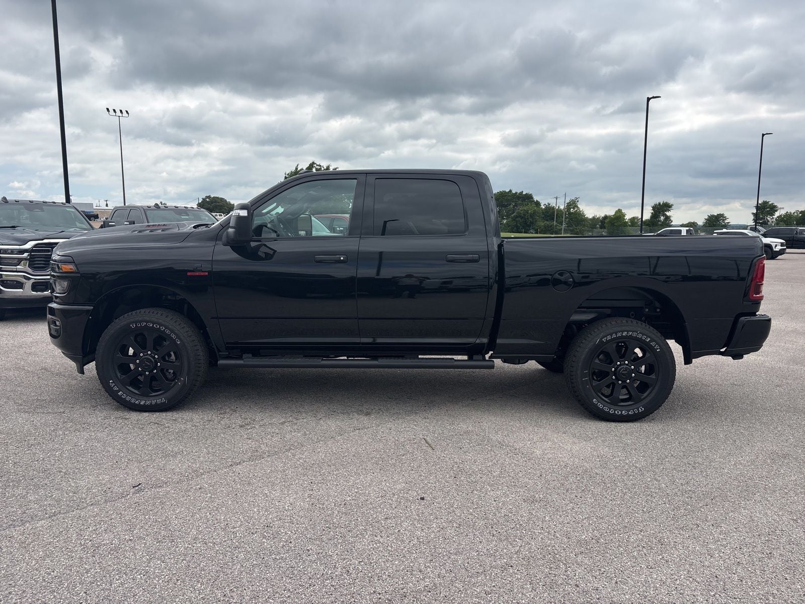 2026 RAM Ram 2500 RAM 2500 BLACK EXPRESS CREW CAB 4X4 6'4' BOX