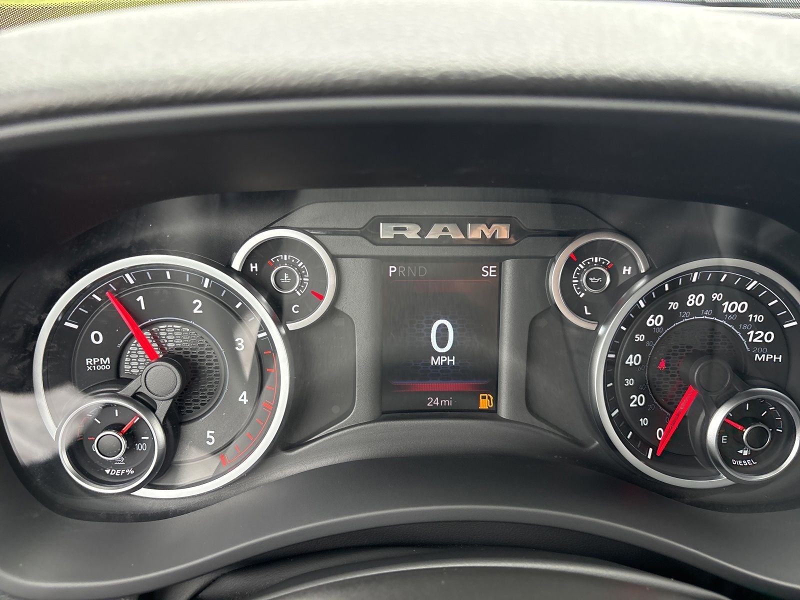 2026 RAM Ram 2500 RAM 2500 BLACK EXPRESS CREW CAB 4X4 6'4' BOX