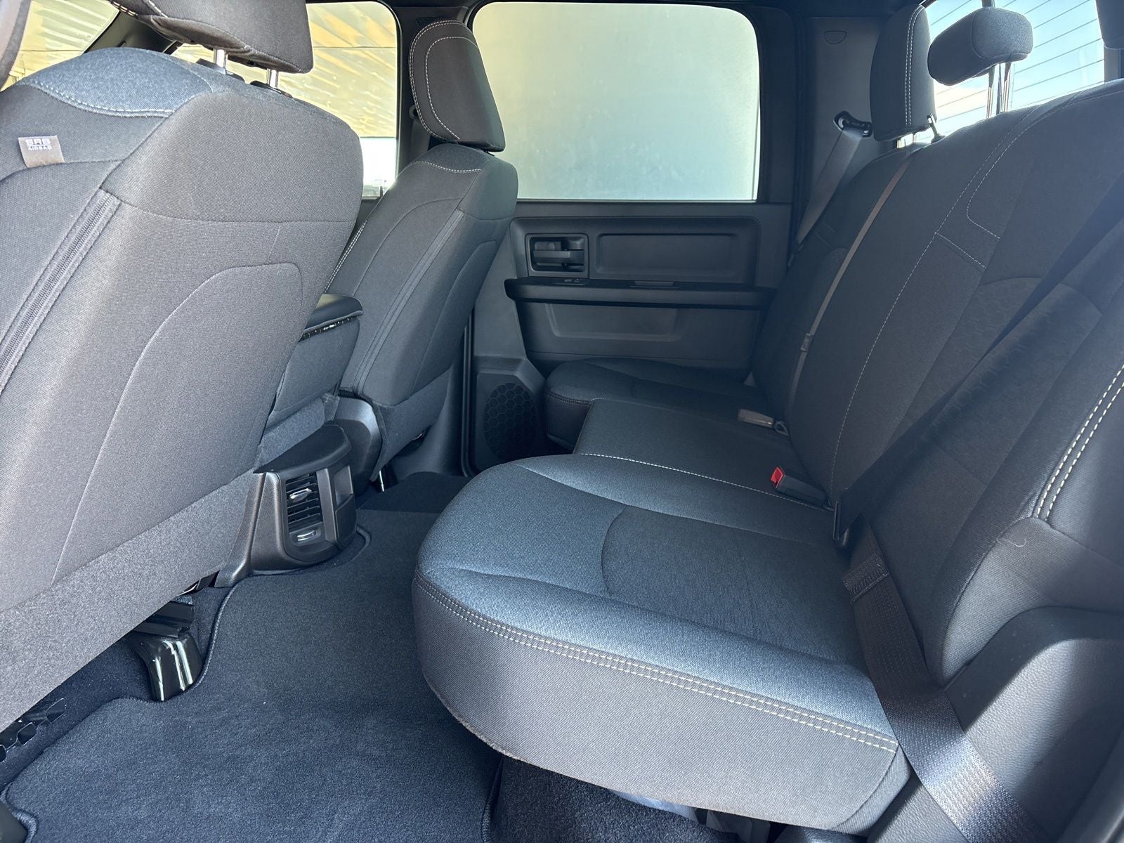 2026 RAM Ram 2500 RAM 2500 BLACK EXPRESS CREW CAB 4X4 6'4' BOX