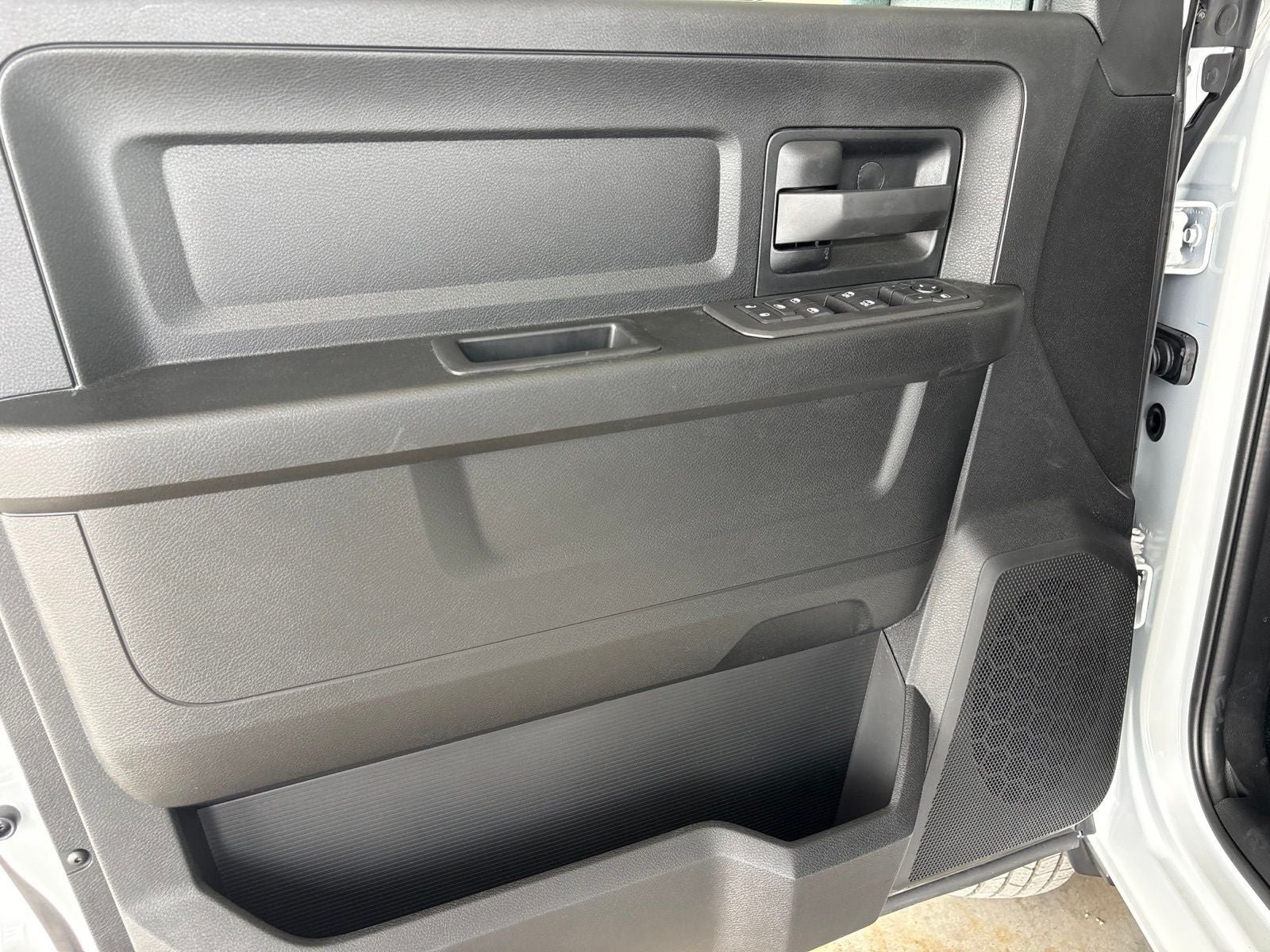 2027 RAM 3500 Chassis Cab Tradesman