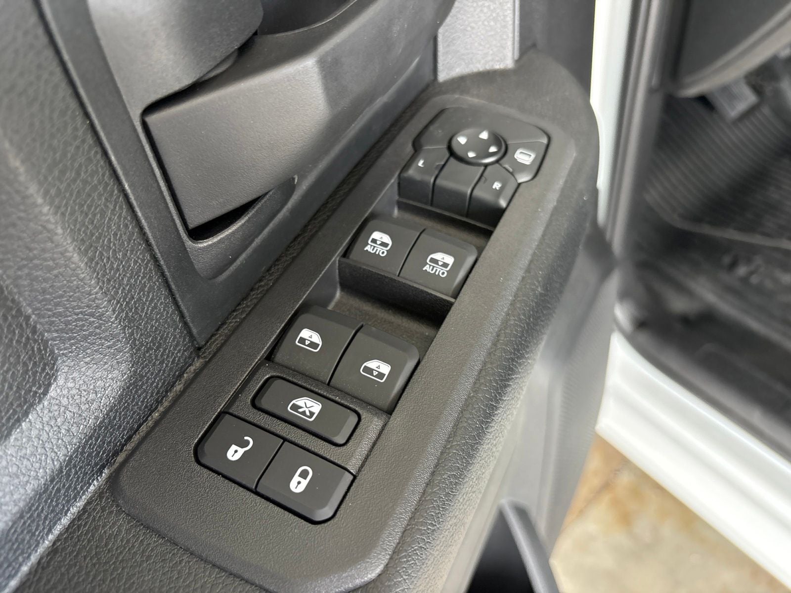 2027 RAM 3500 Chassis Cab Tradesman