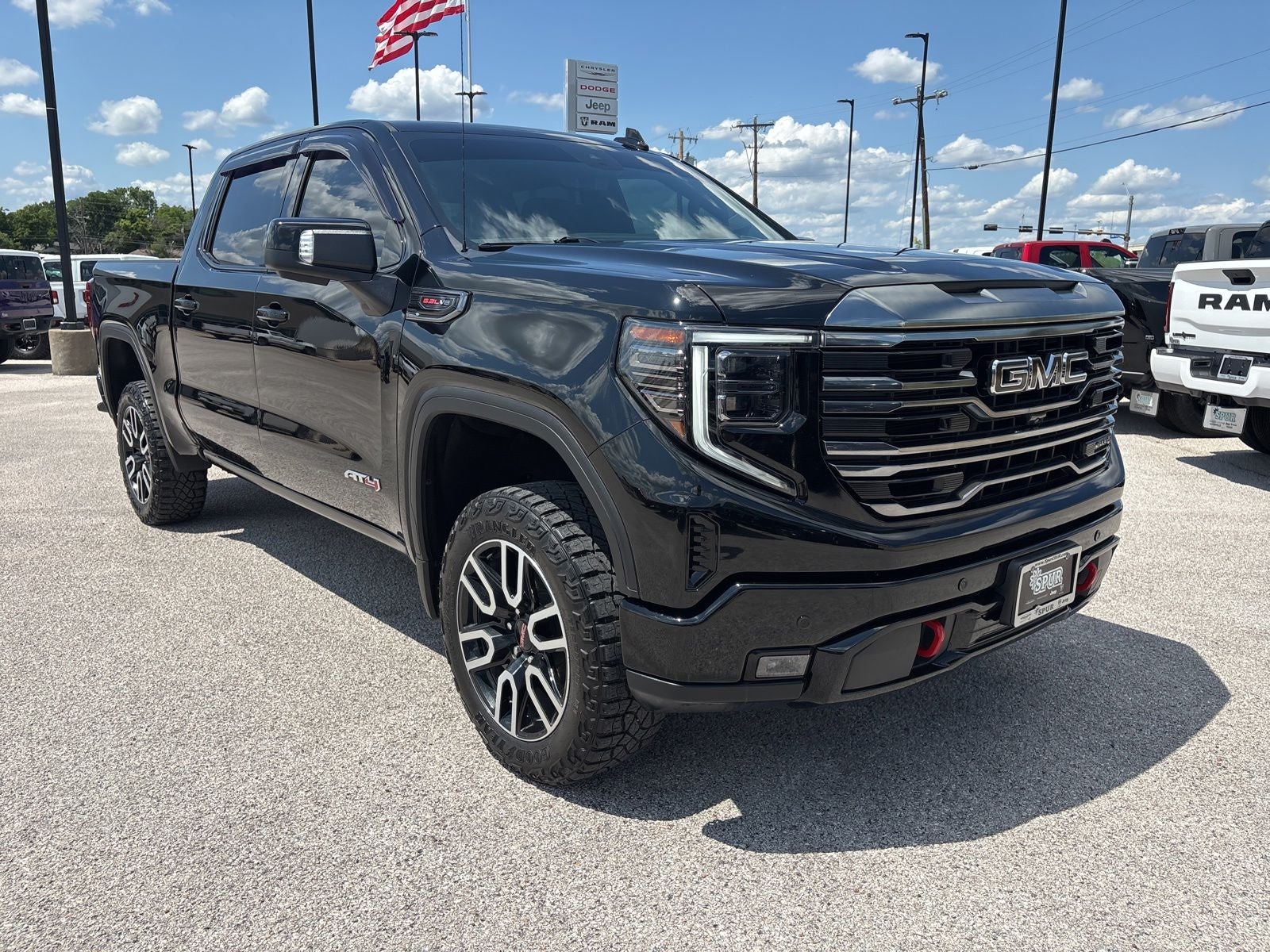 2024 GMC Sierra 1500 4WD Crew Cab Short Box AT4