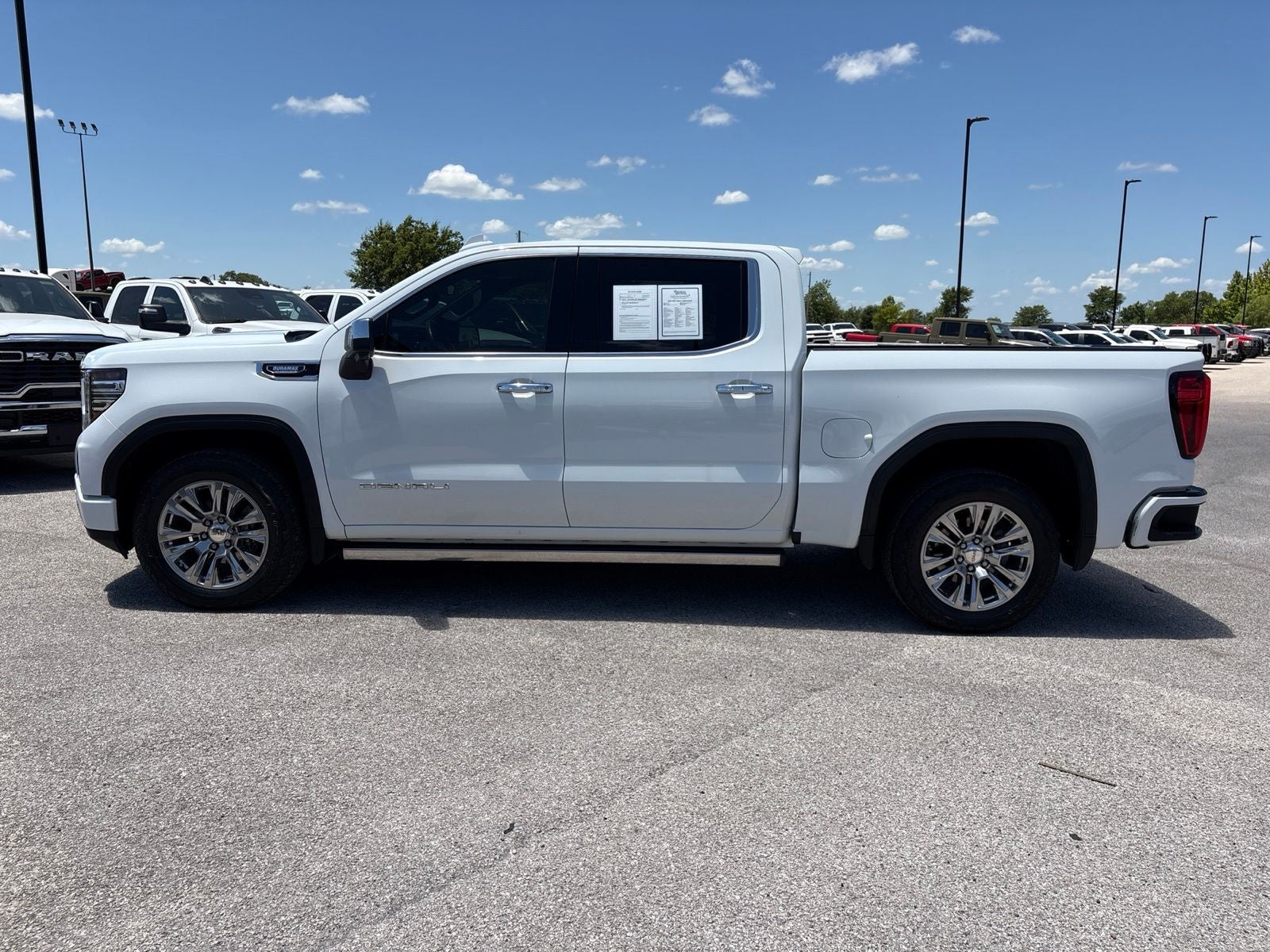 2022 GMC Sierra 1500 4WD Crew Cab Short Box Denali