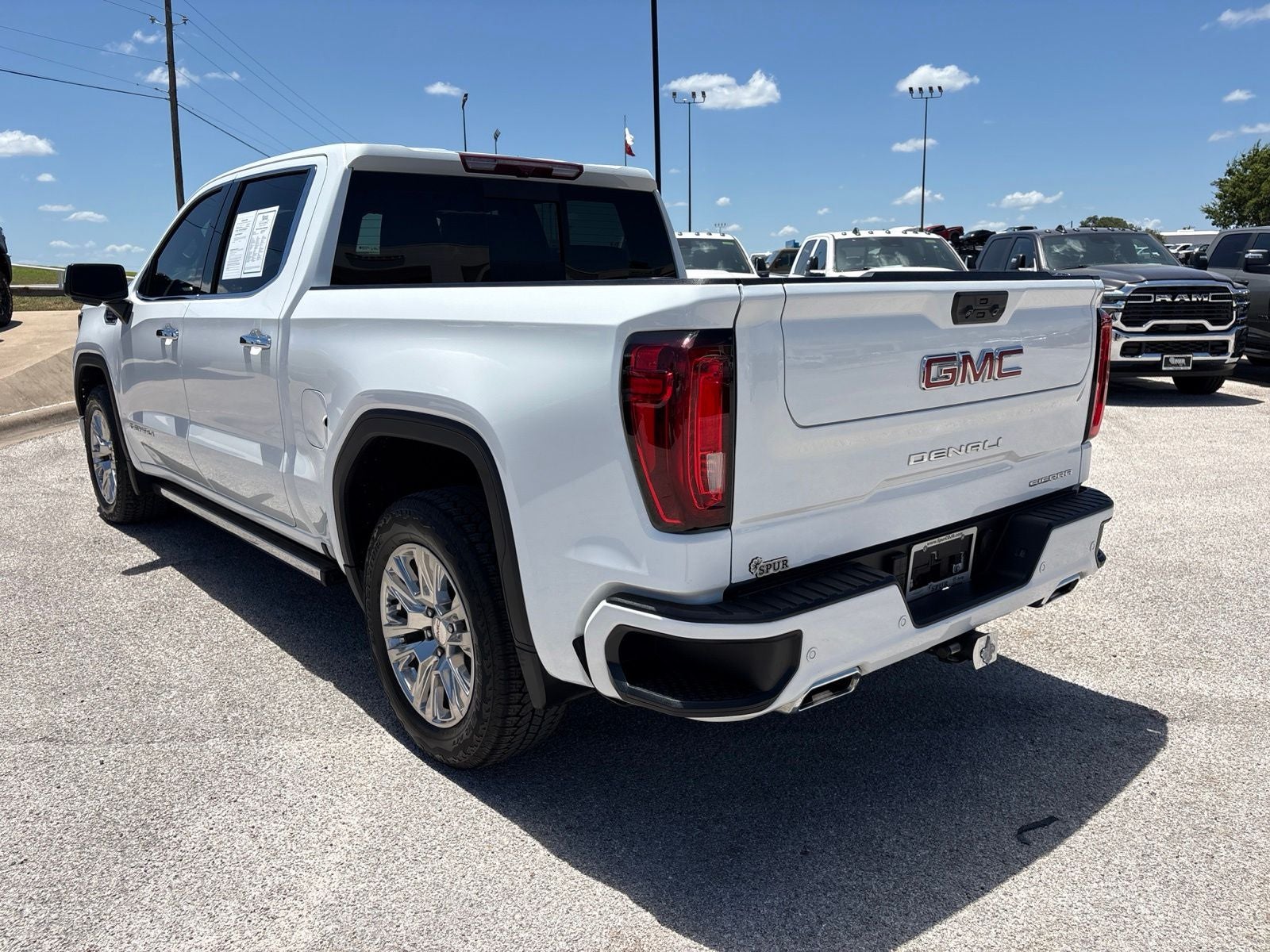 2022 GMC Sierra 1500 4WD Crew Cab Short Box Denali