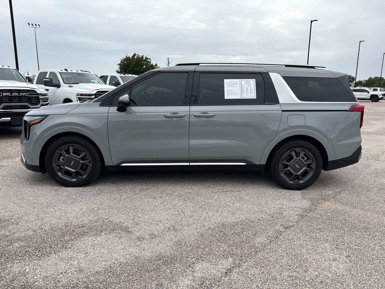 2025 Kia Carnival MPV SX