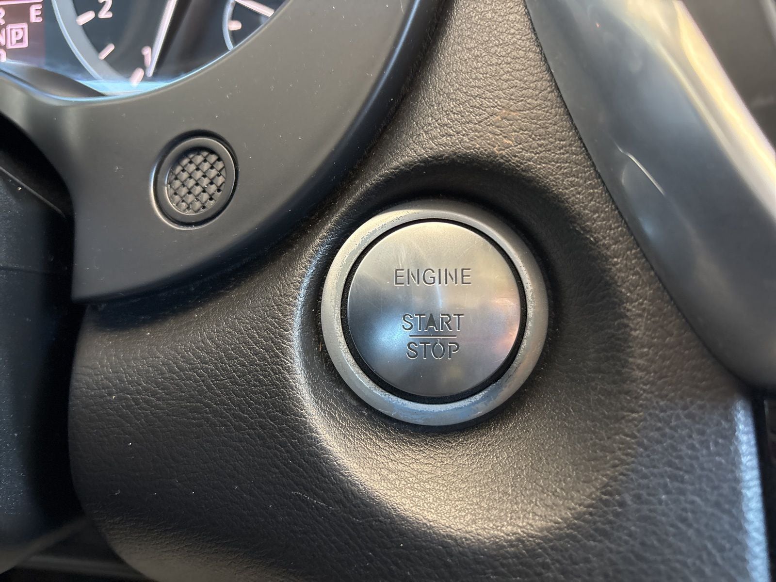 2019 INFINITI QX30 LUXE