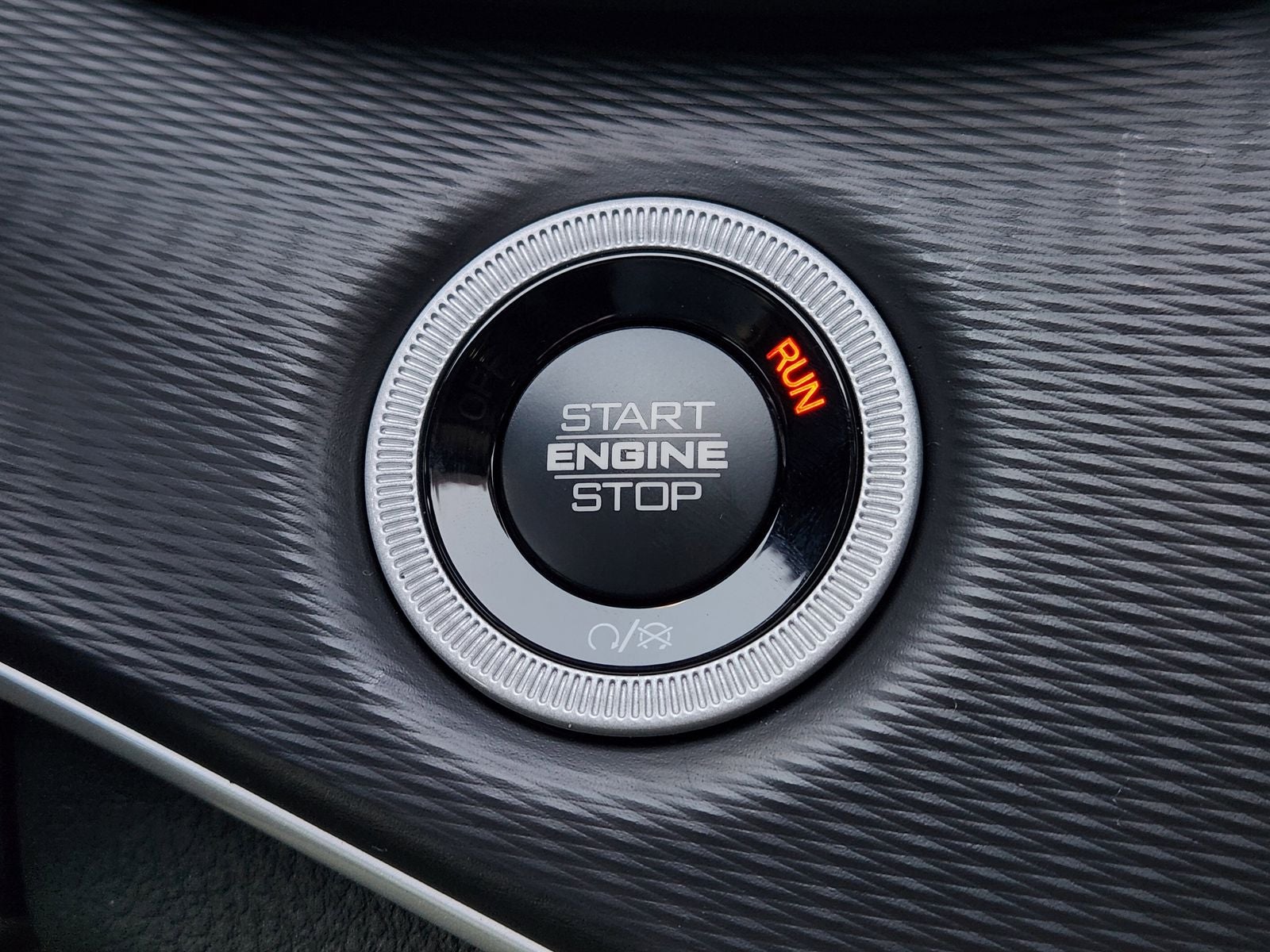 2026 Jeep Grand Cherokee GRAND CHEROKEE LAREDO 4X2