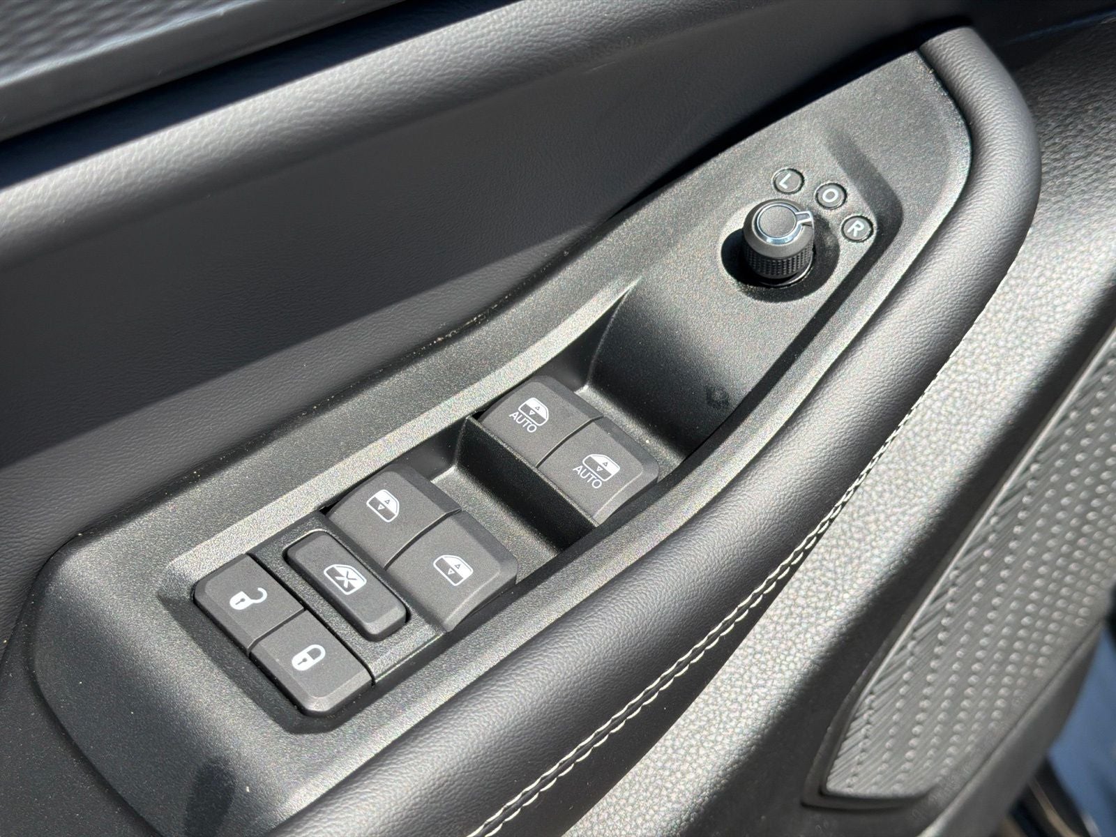 2026 Jeep Grand Cherokee GRAND CHEROKEE LAREDO 4X2