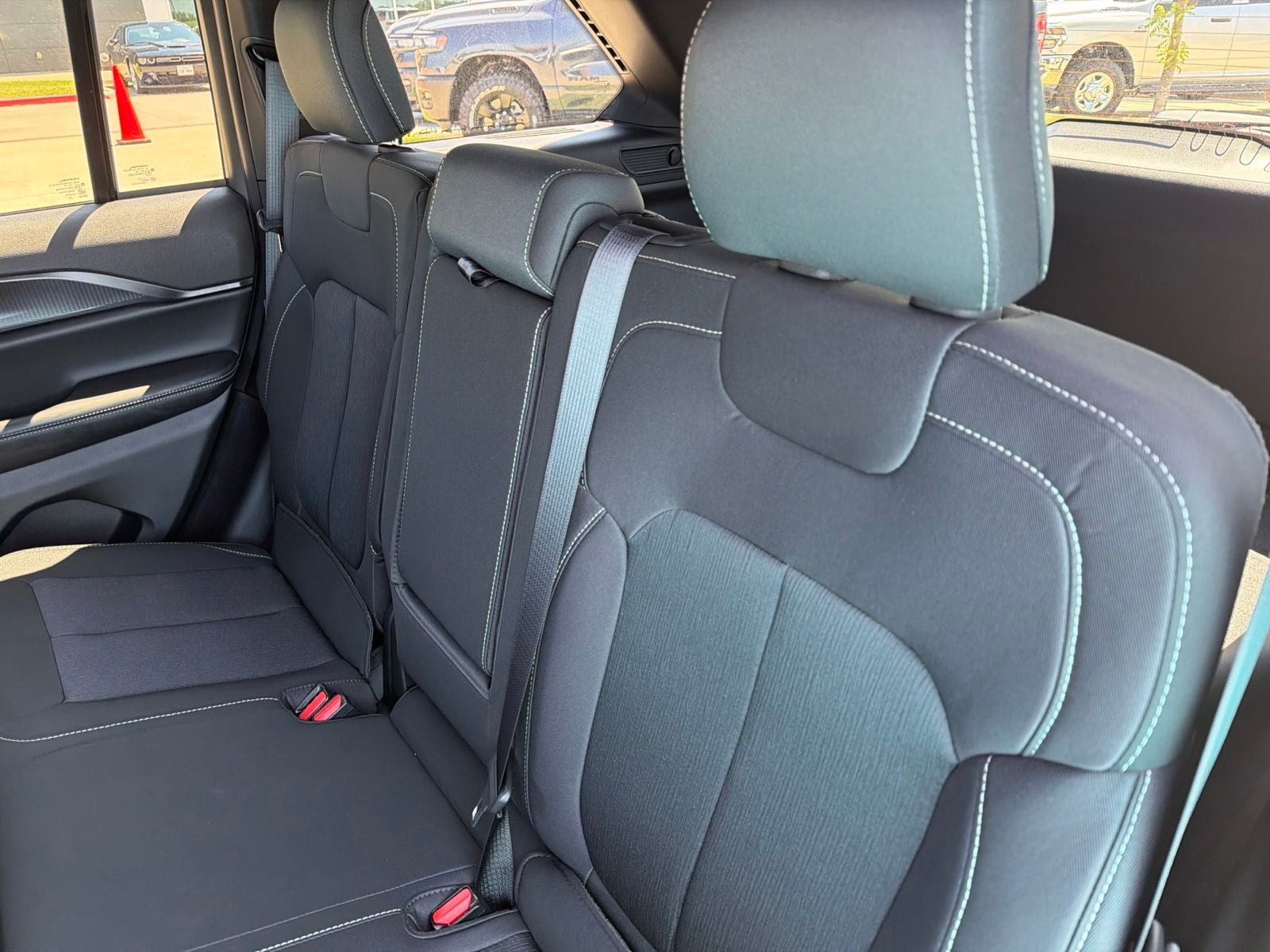 2026 Jeep Grand Cherokee GRAND CHEROKEE LAREDO 4X2