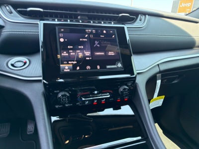 2026 Jeep Grand Cherokee GRAND CHEROKEE LAREDO 4X2